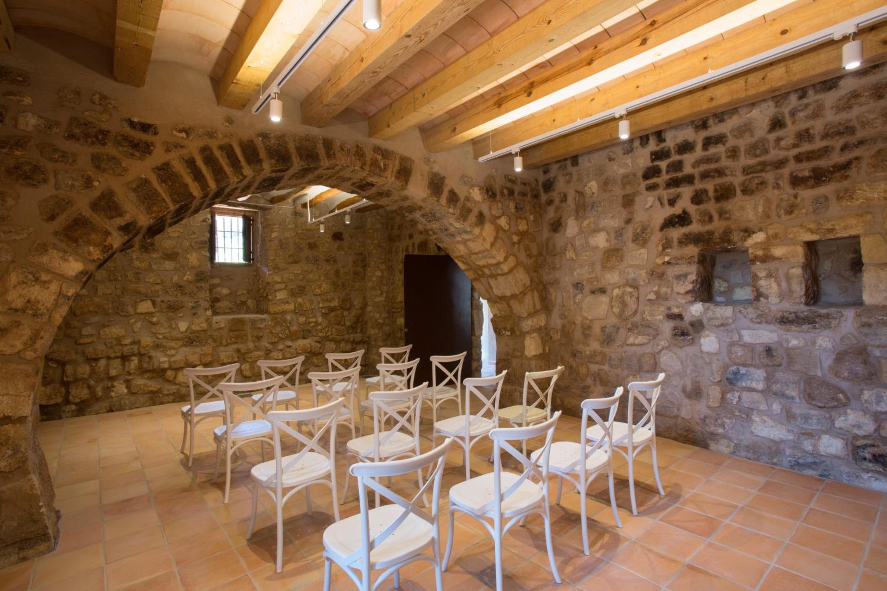 Cozy apartment in Orpí with pool