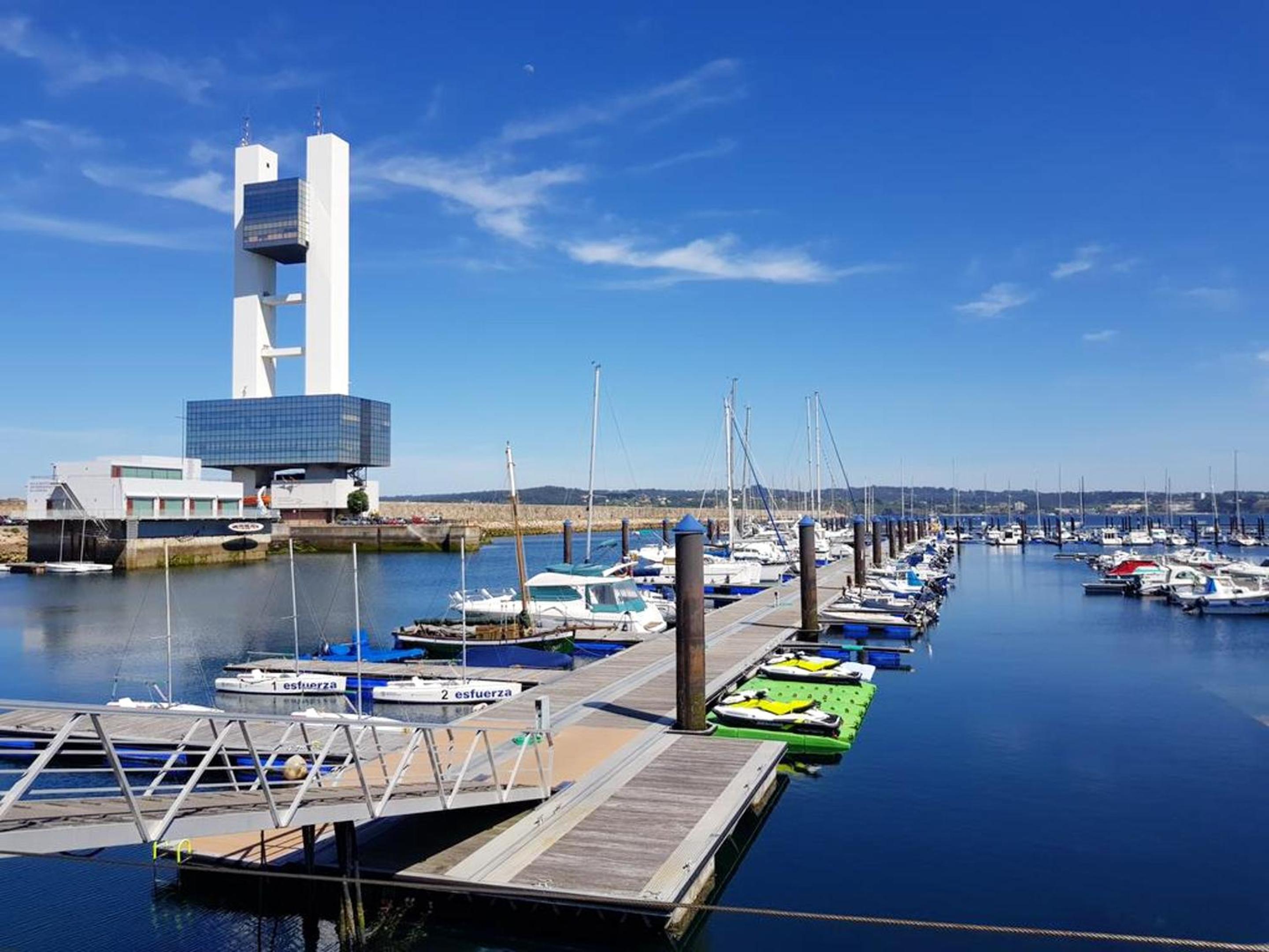Spacious house with terrace and balcony in A Coruña photo 5