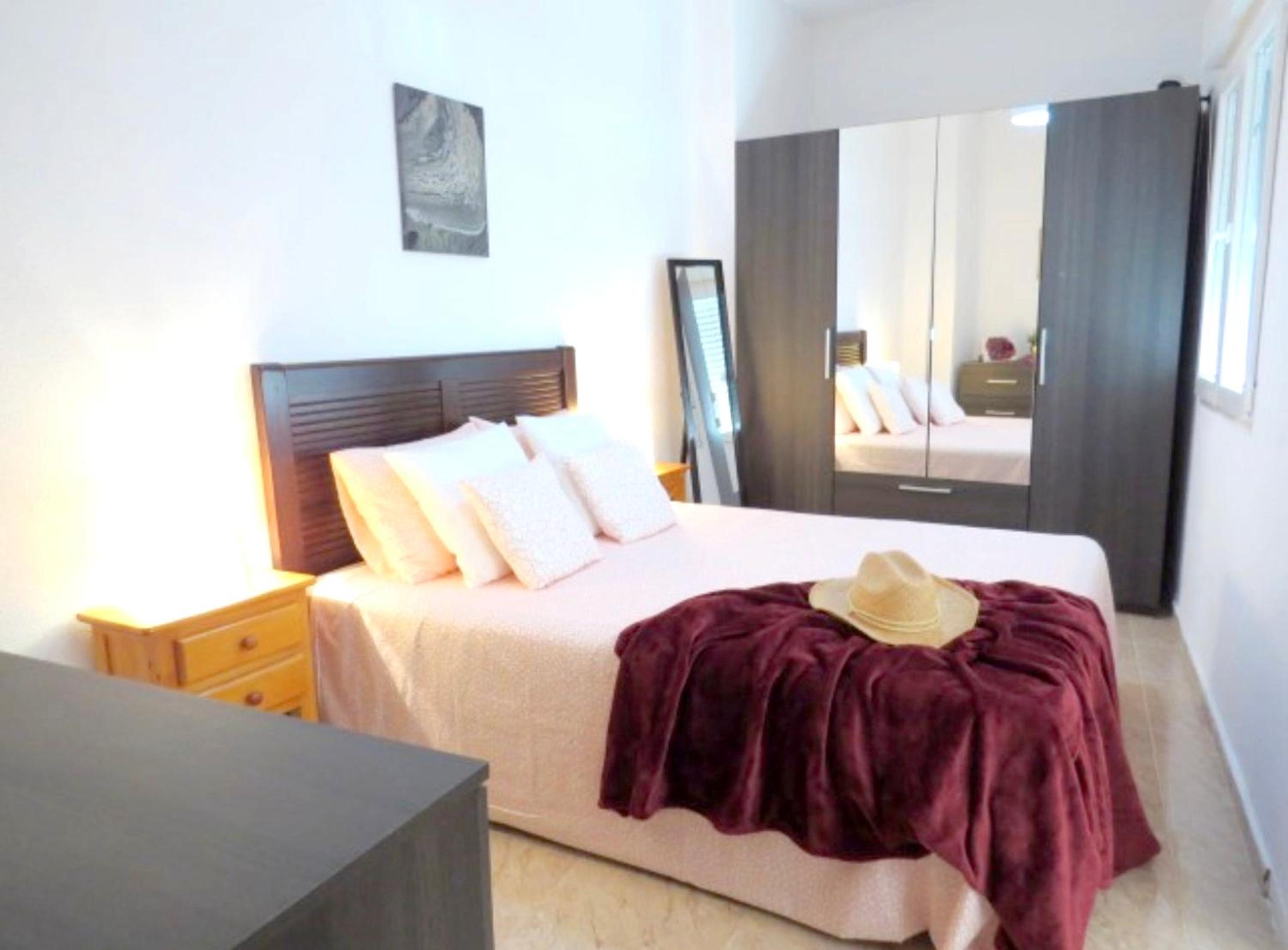 Elegant apartment in Torrevieja with shared pool