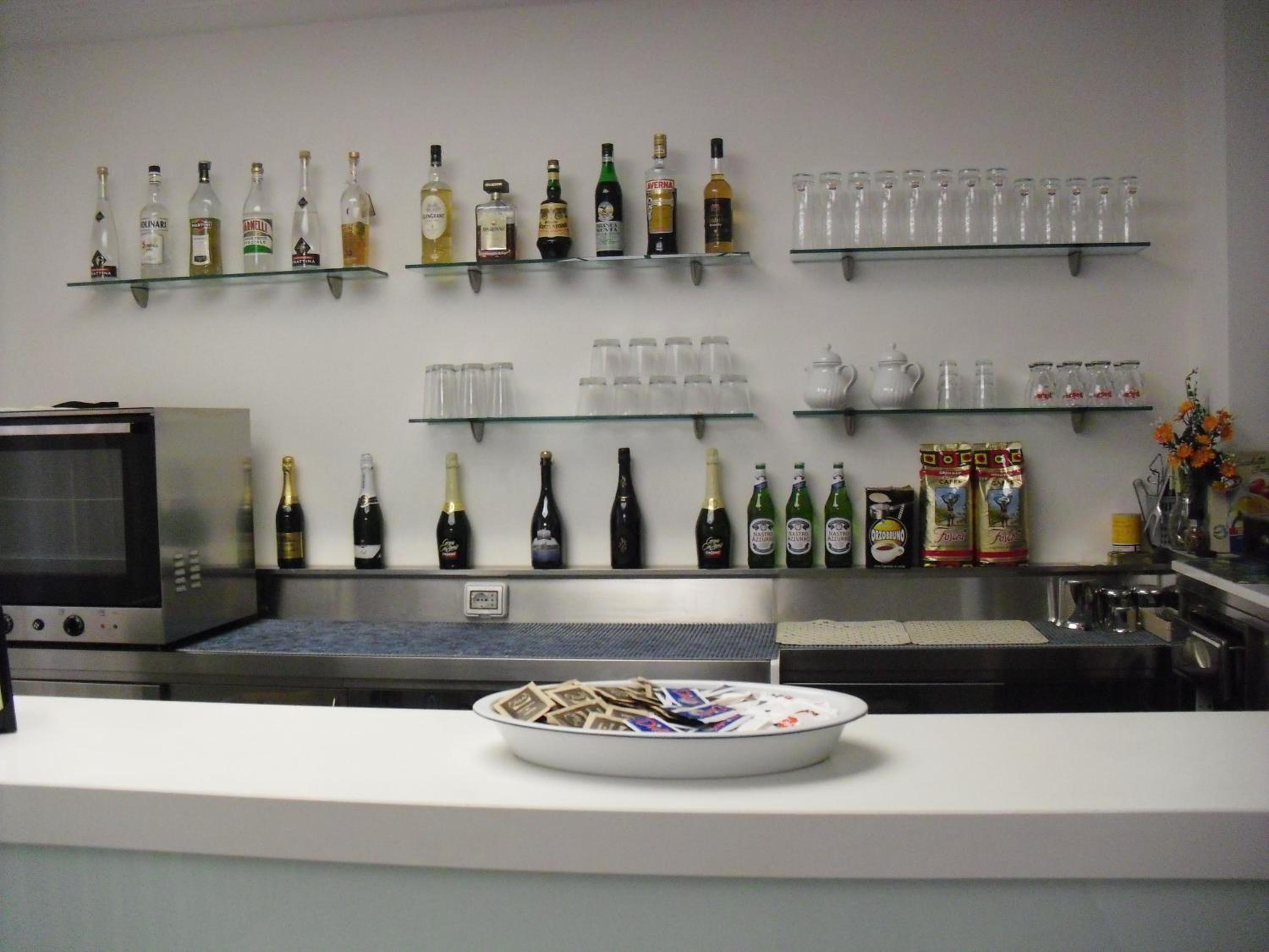 bar