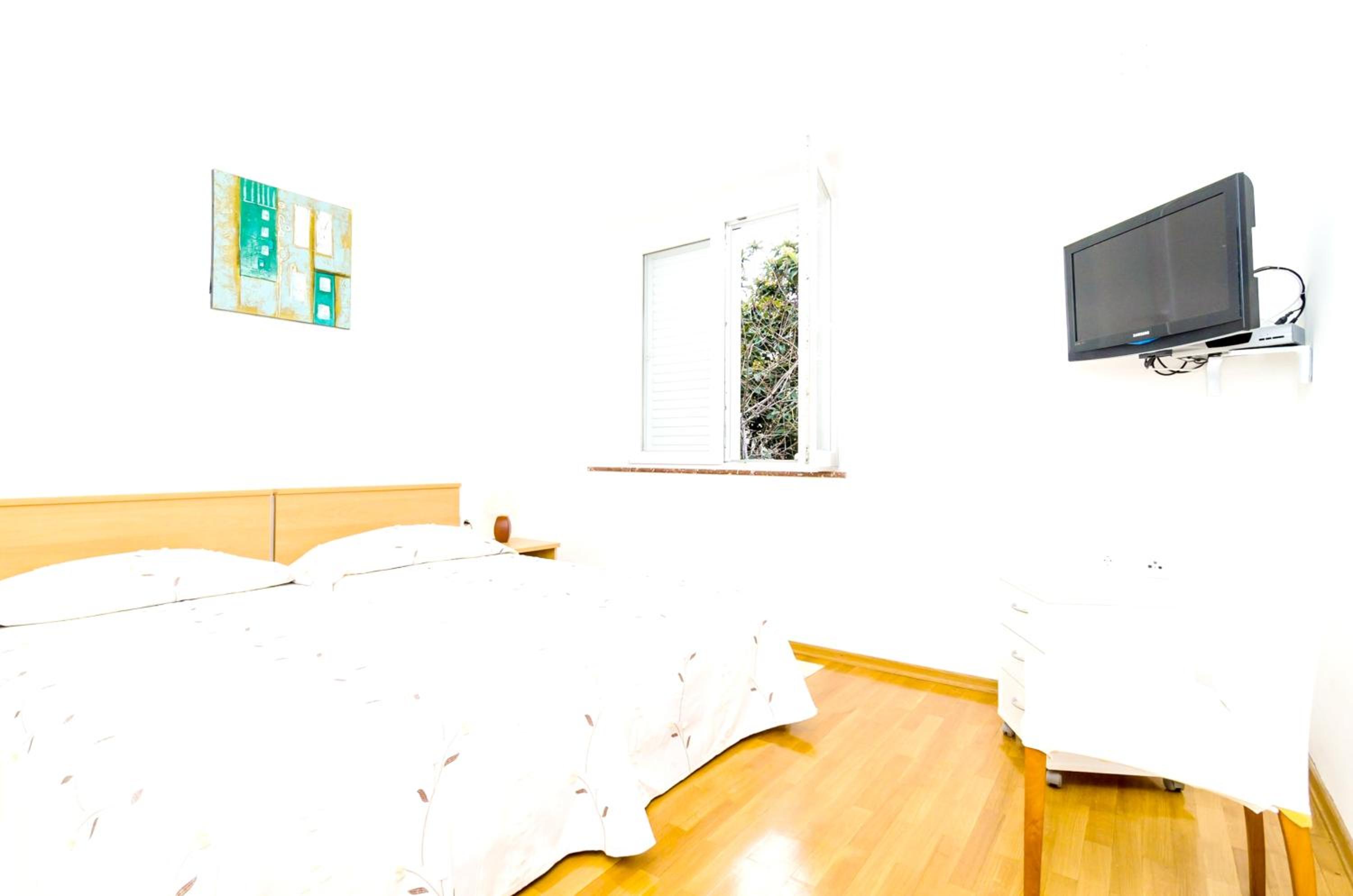 Cozy apartment in Dubrovnik 36 m² sea and garden view