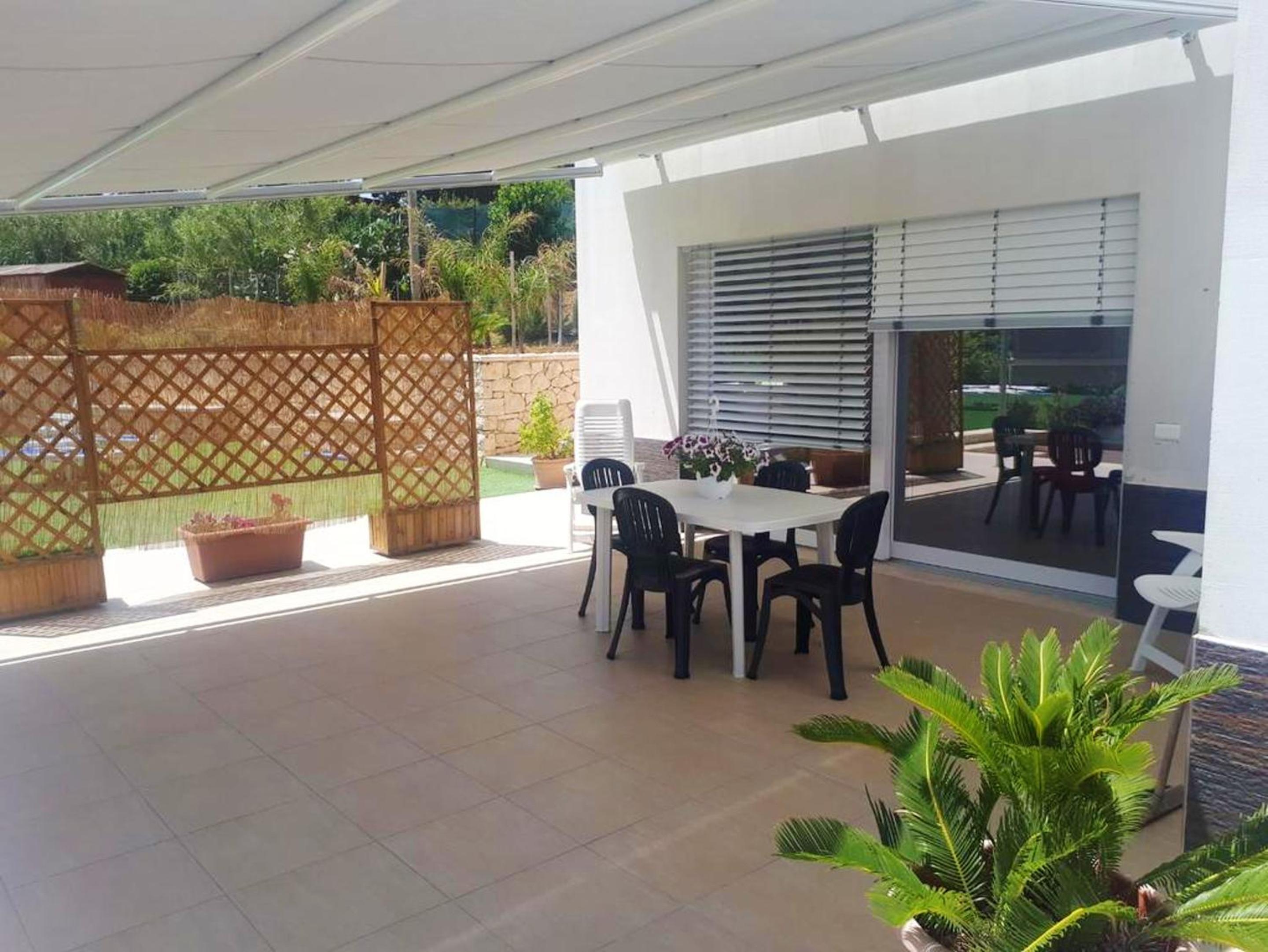 Spacious villa with sea and mountain views in Alcamo
