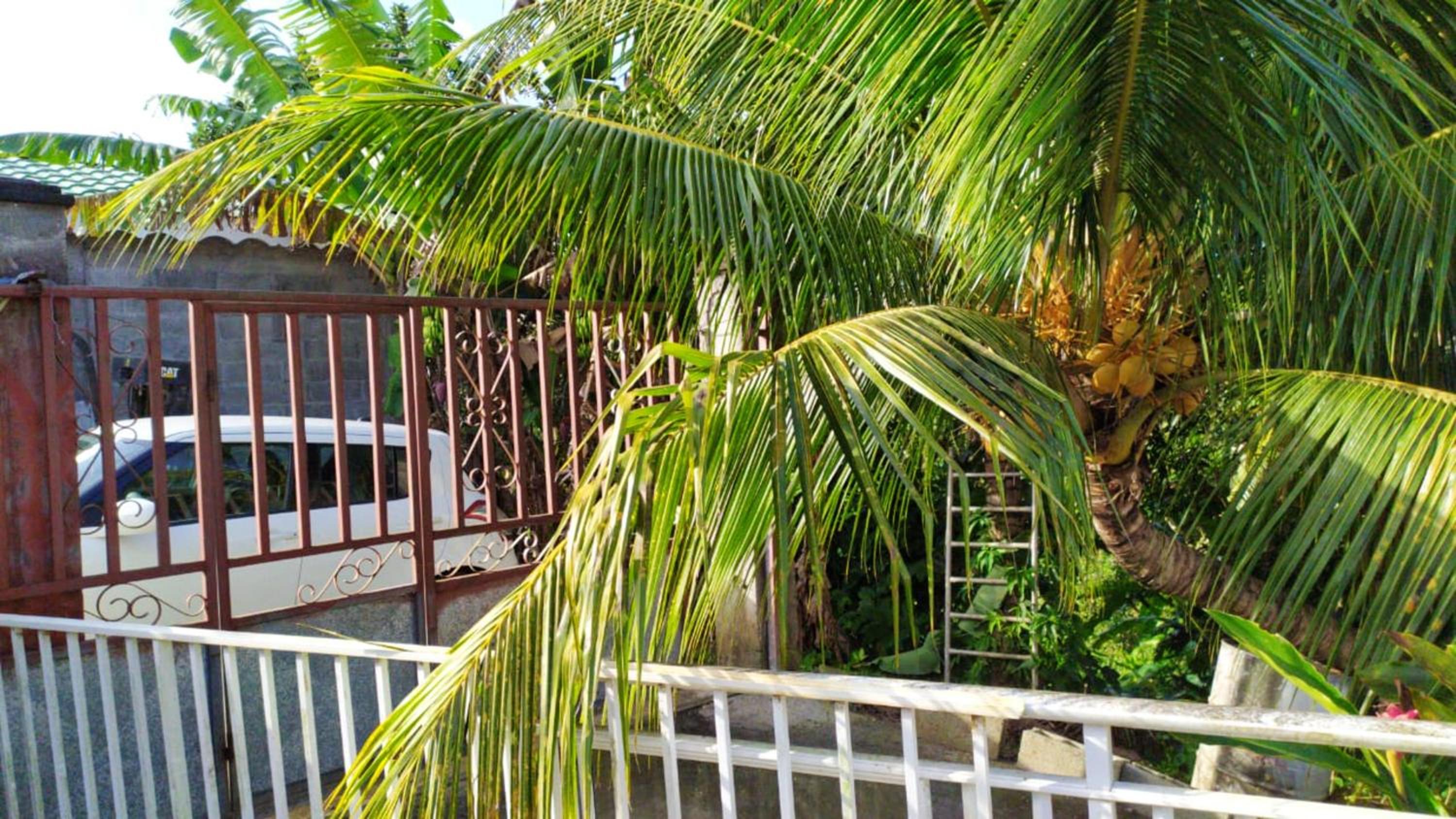 Maison de charme à Sainte-Rose avec piscine partagée