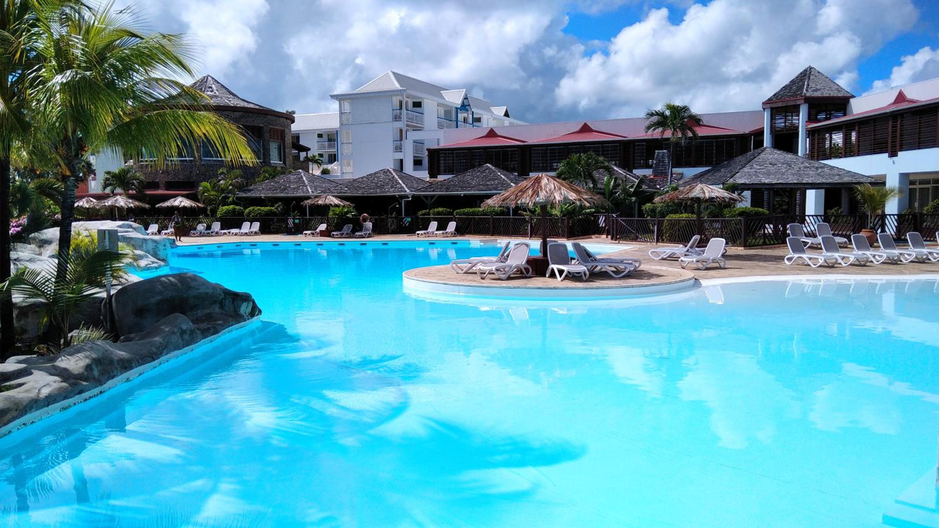 Studio avec GRANDE PISCINE, PLAGE Vanille Caraïbes view 2