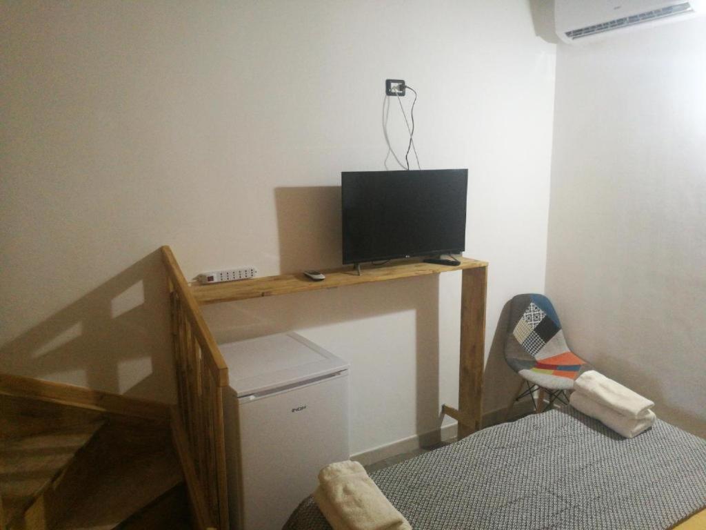 Photo 33