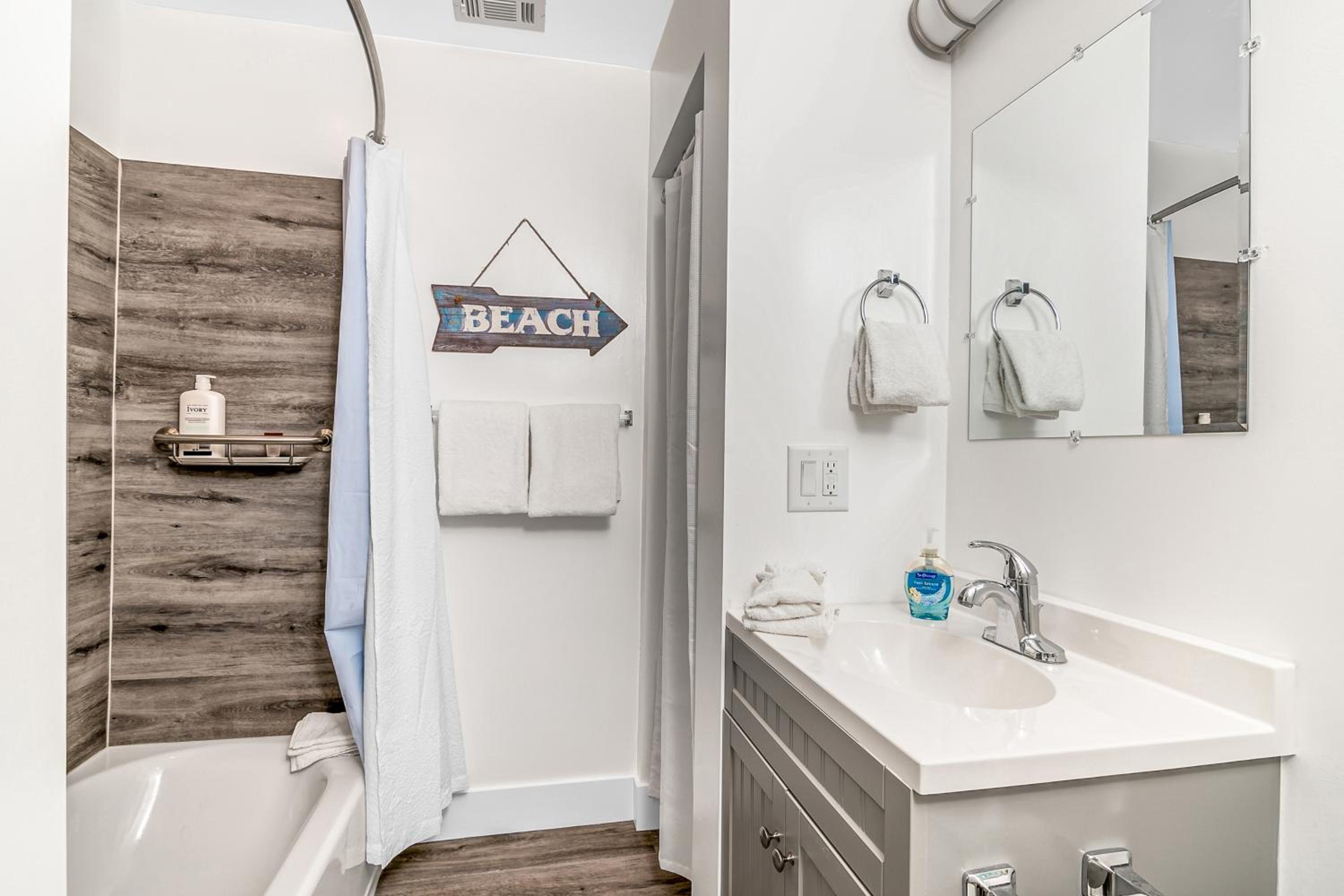 Latitude 26 Waterfront Boutique Resort - Fort Myers Beach