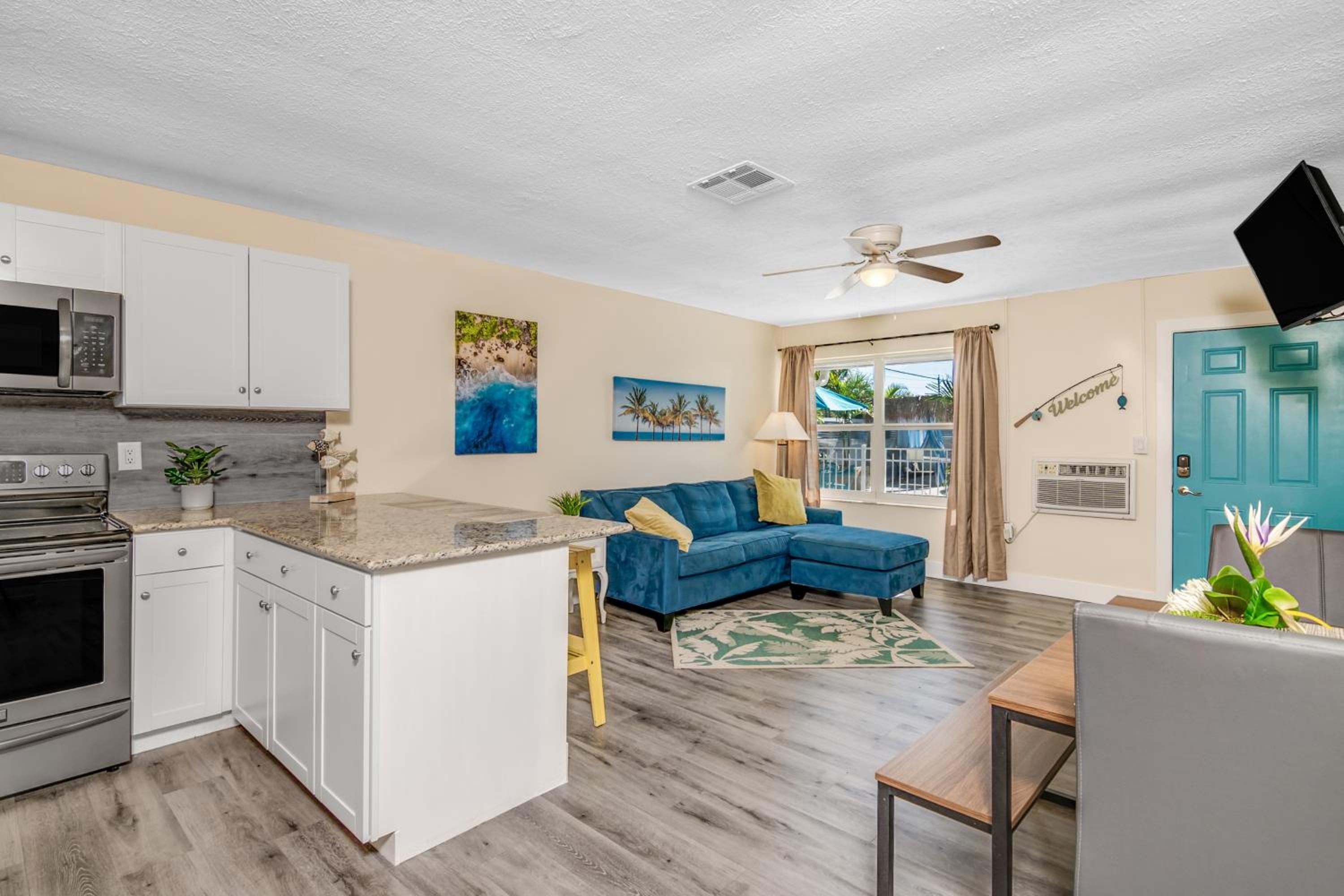 Latitude 26 Waterfront Boutique Resort - Fort Myers Beach