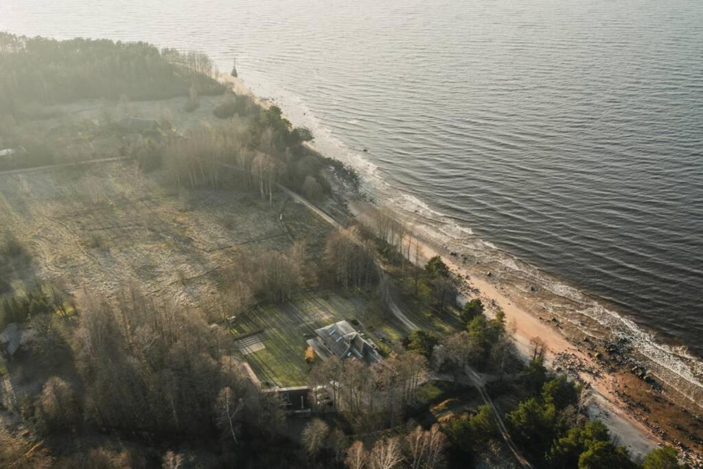 ĶURMRAGS sea side villa