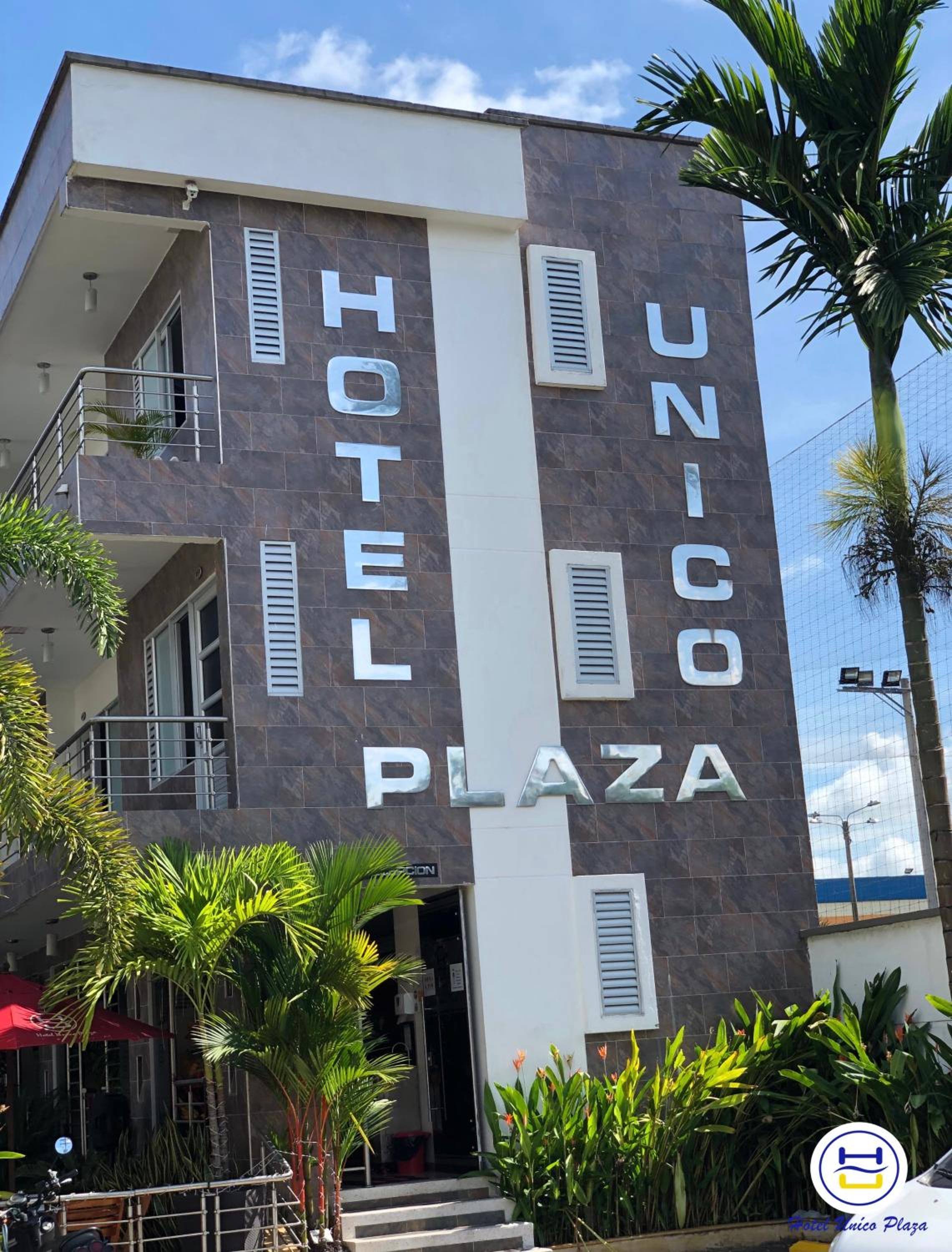 Hotel Único Plaza - Image 1