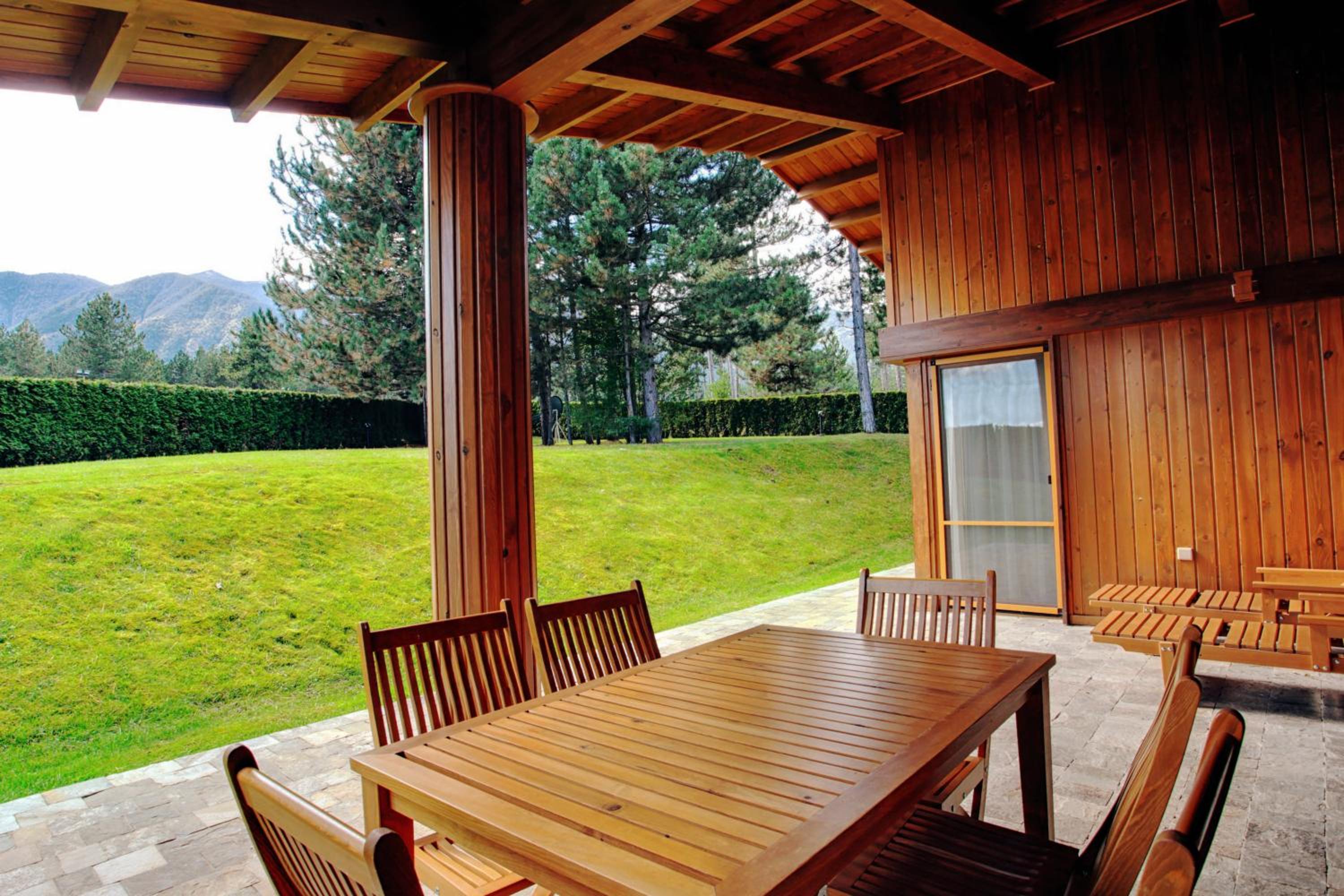 Villa Four Seasons view 3