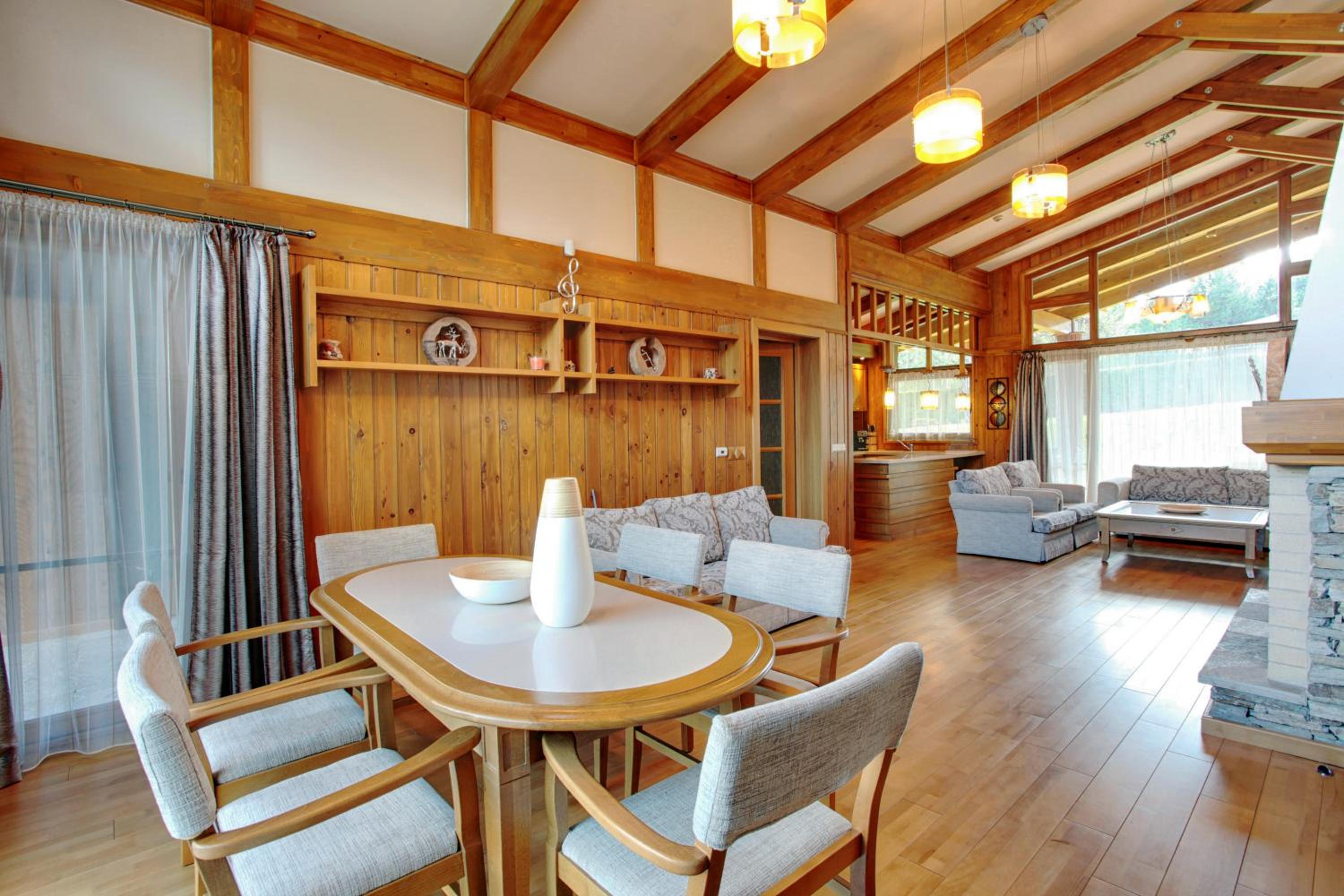 Villa Four Seasons view 5