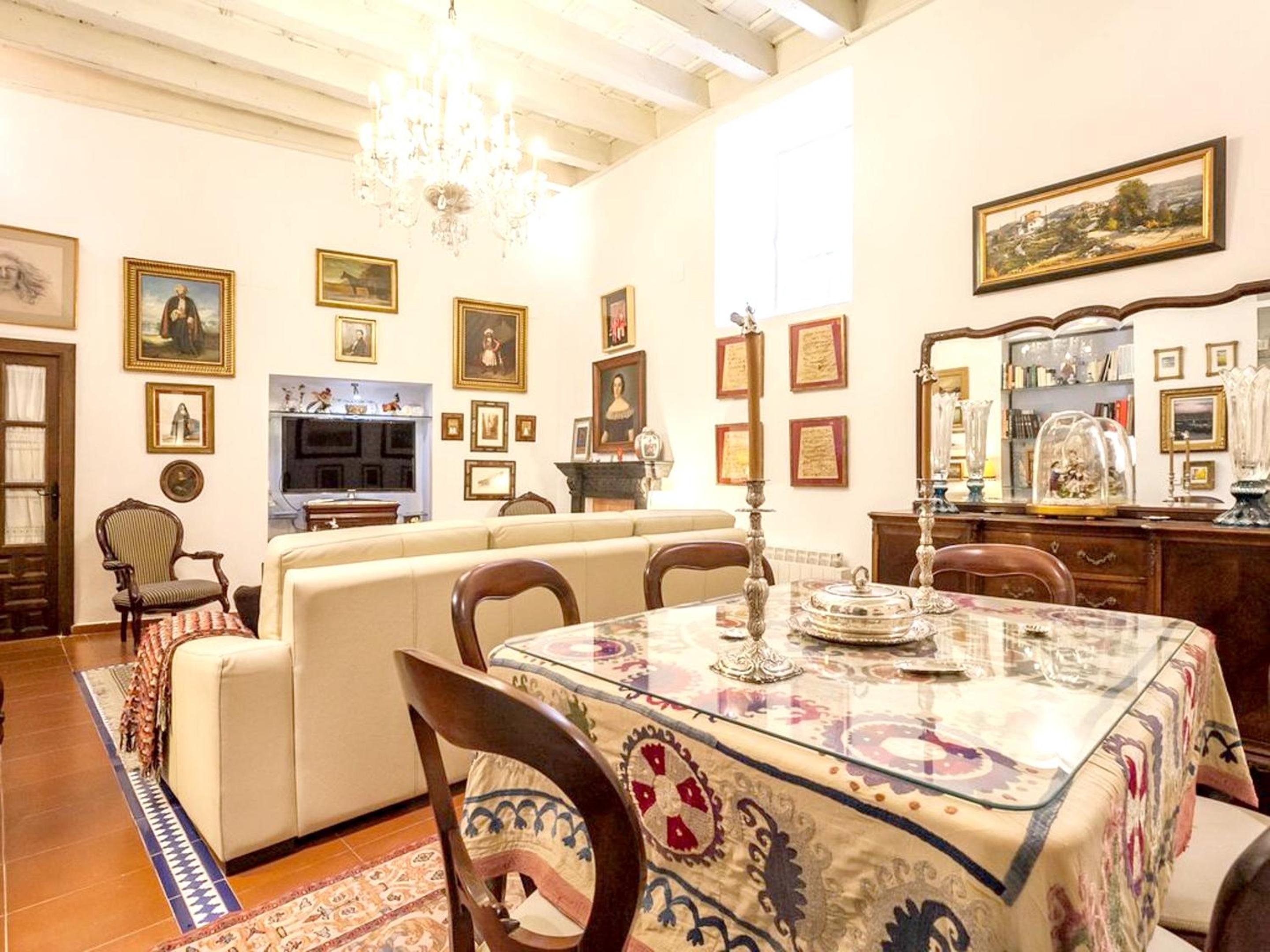 Comfortable house in the heart of Seville with AC view 2