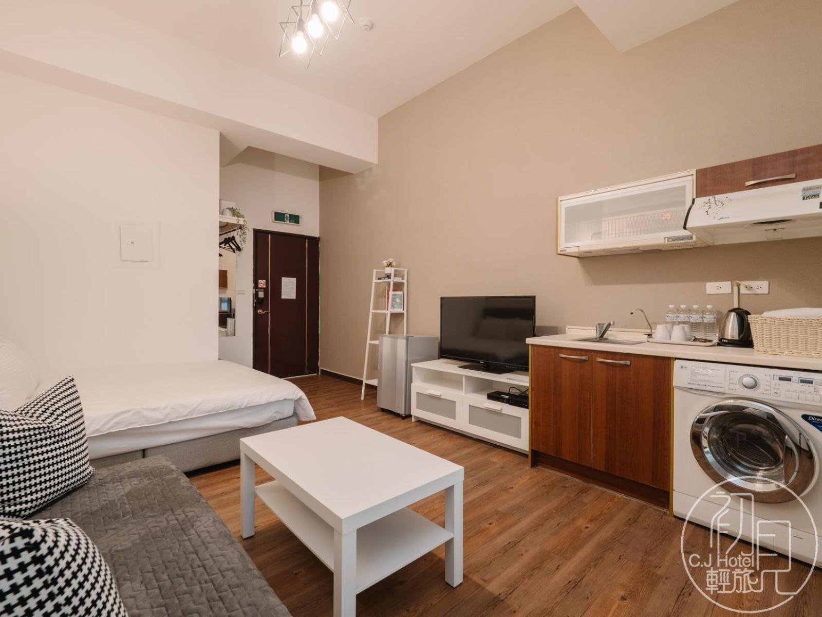 CJ Hotel