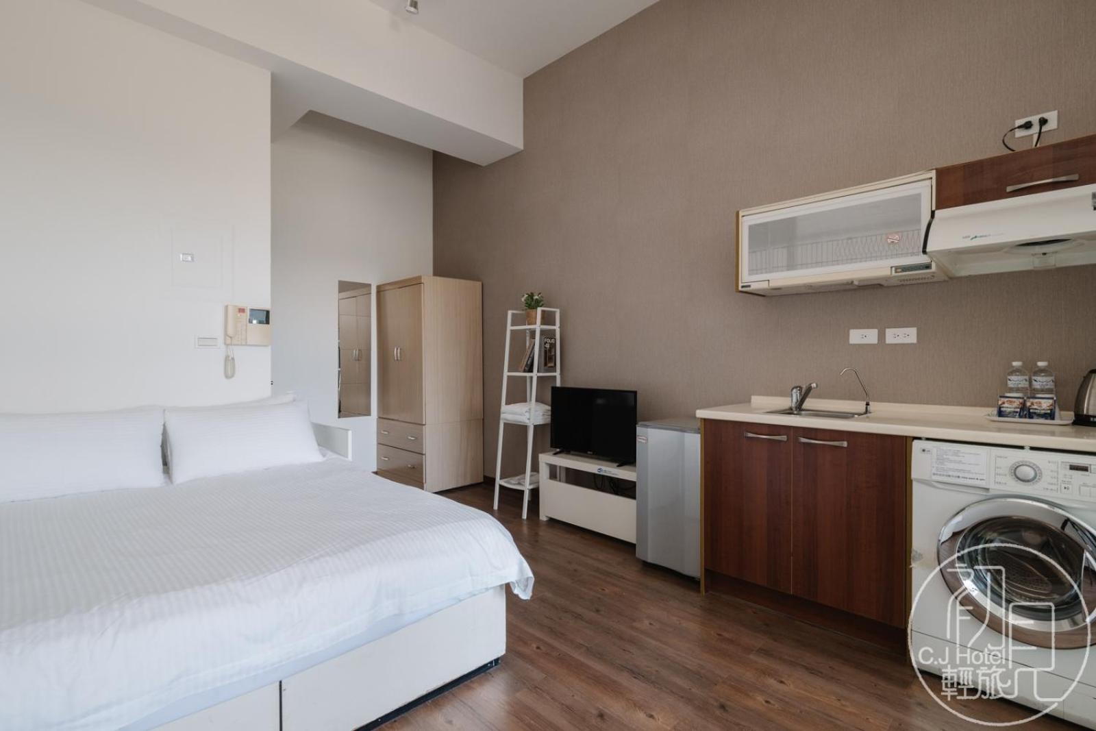 CJ Hotel
