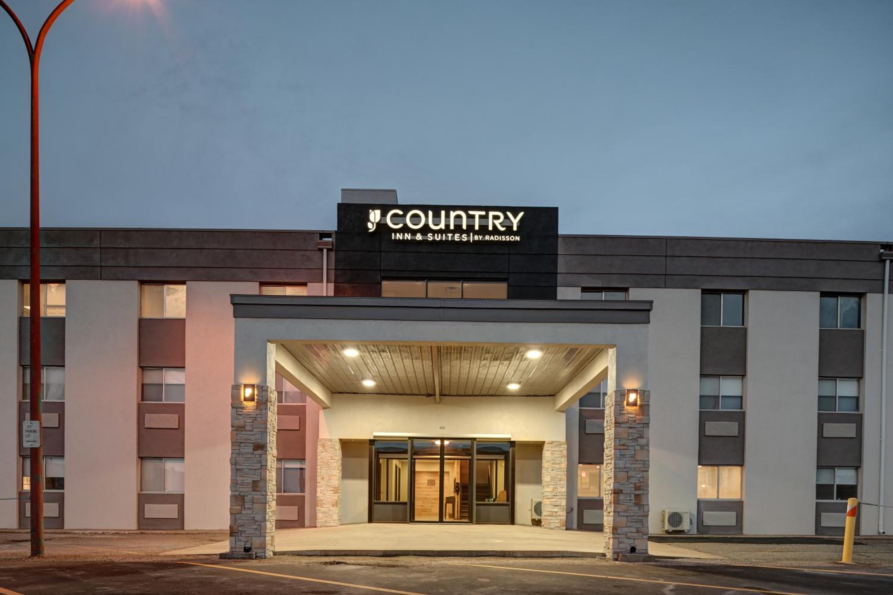 Pierre Vacations - Country Inn  Suites by Radisson, Pierre, SD - Property Image 9