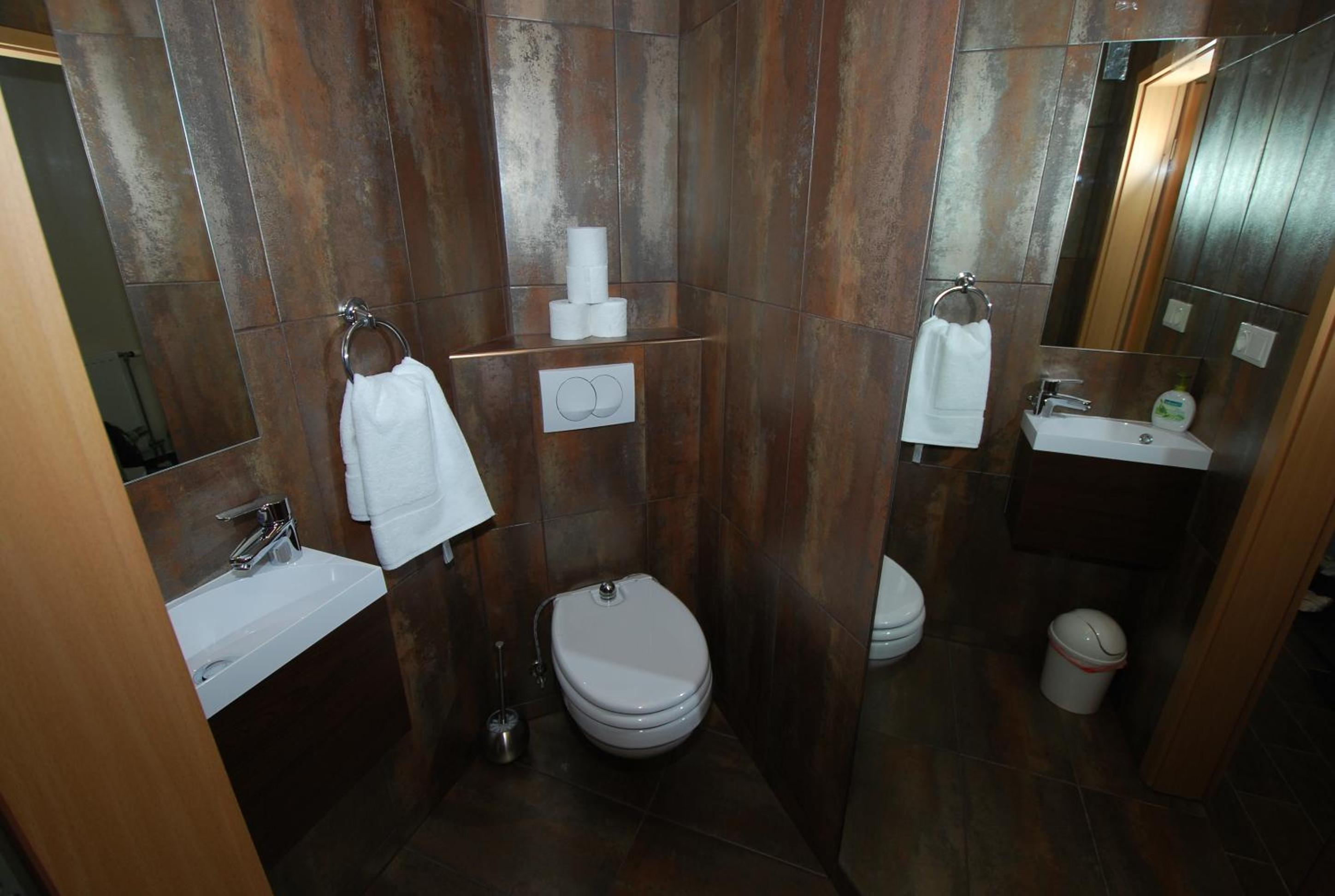 Arpad Bridge Apartments