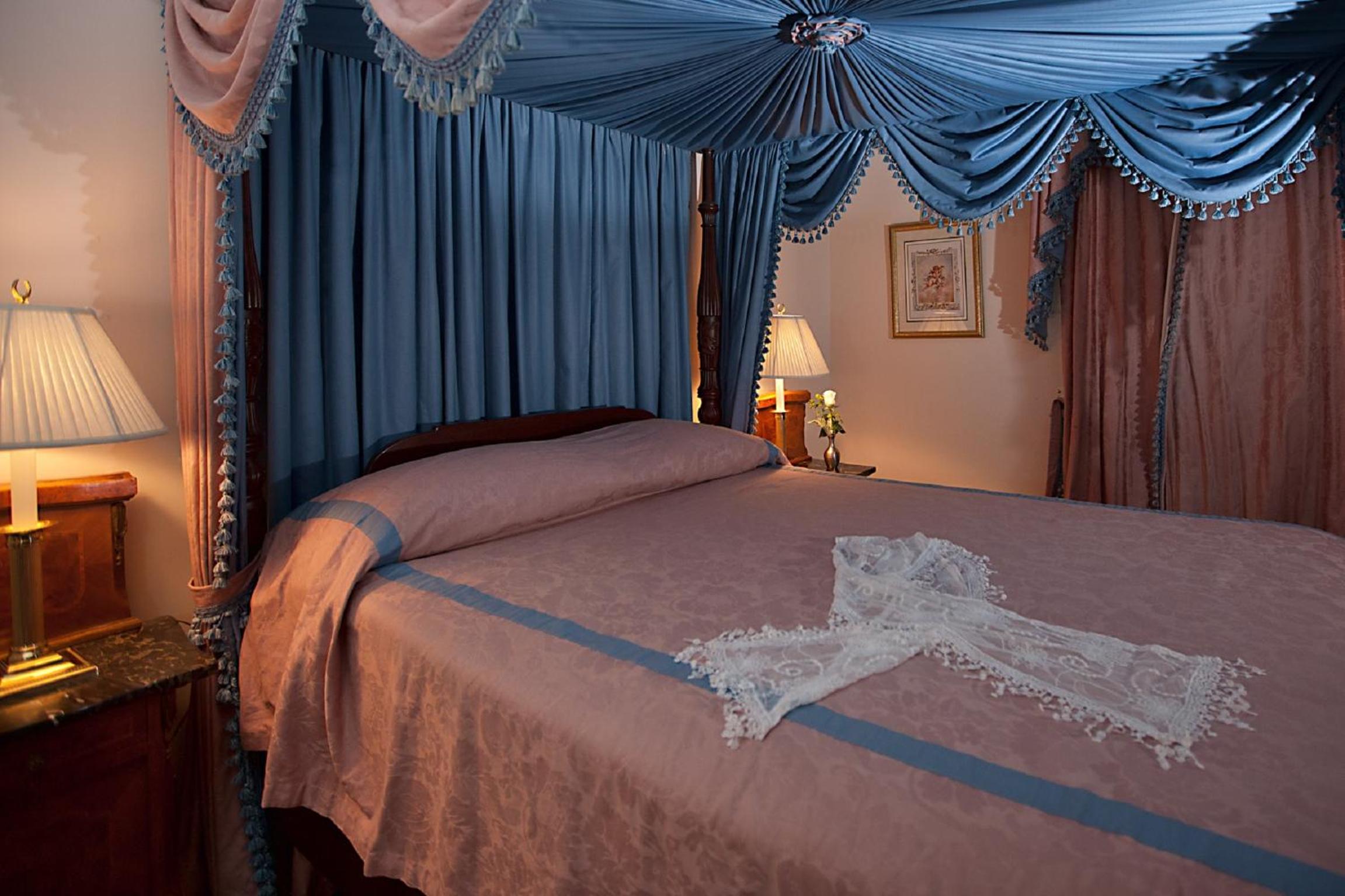 Natchez Vacations - Monmouth Historic Inn - Property Image 1