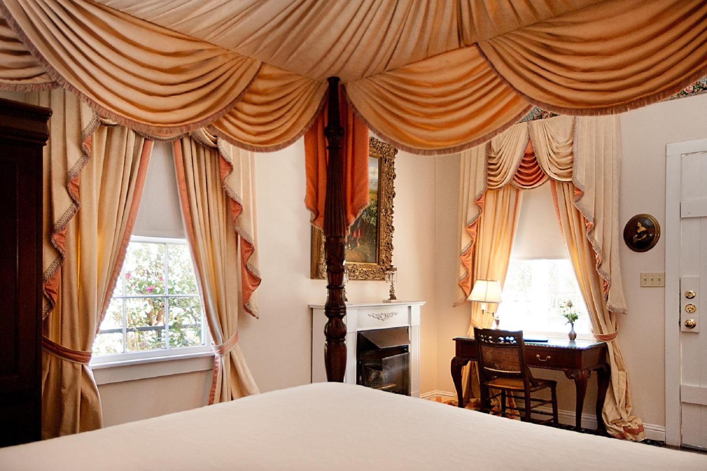 Natchez Vacations - Monmouth Historic Inn - Property Image 16