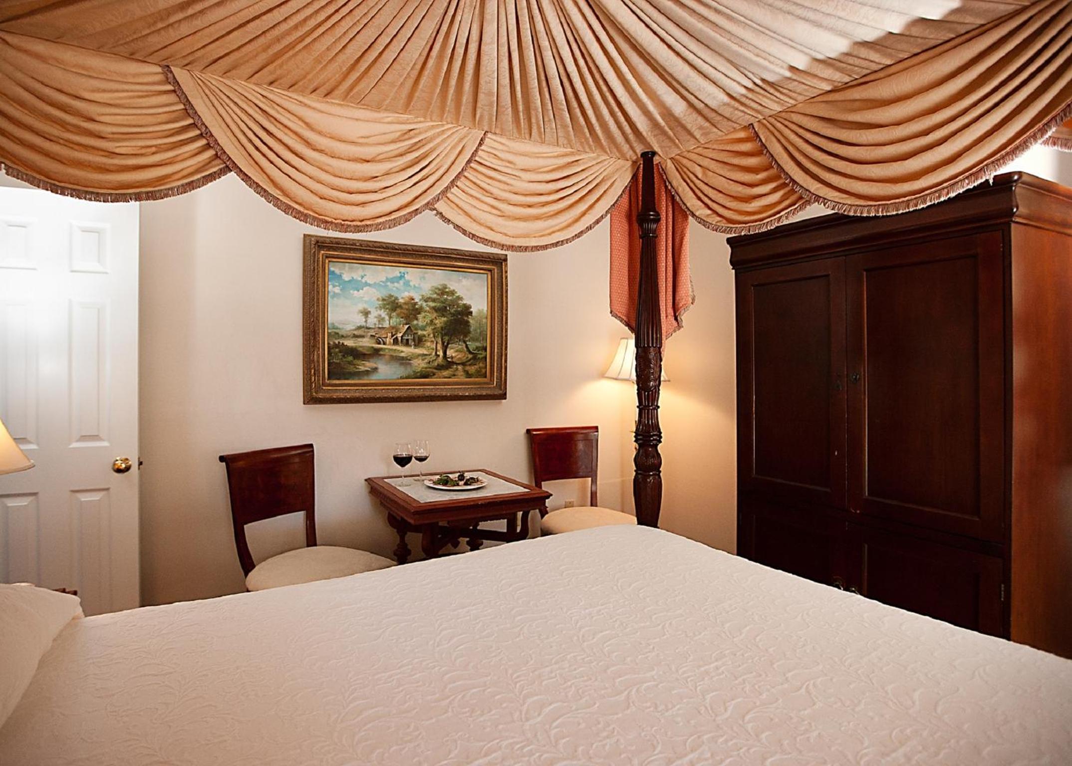 Natchez Vacations - Monmouth Historic Inn - Property Image 17