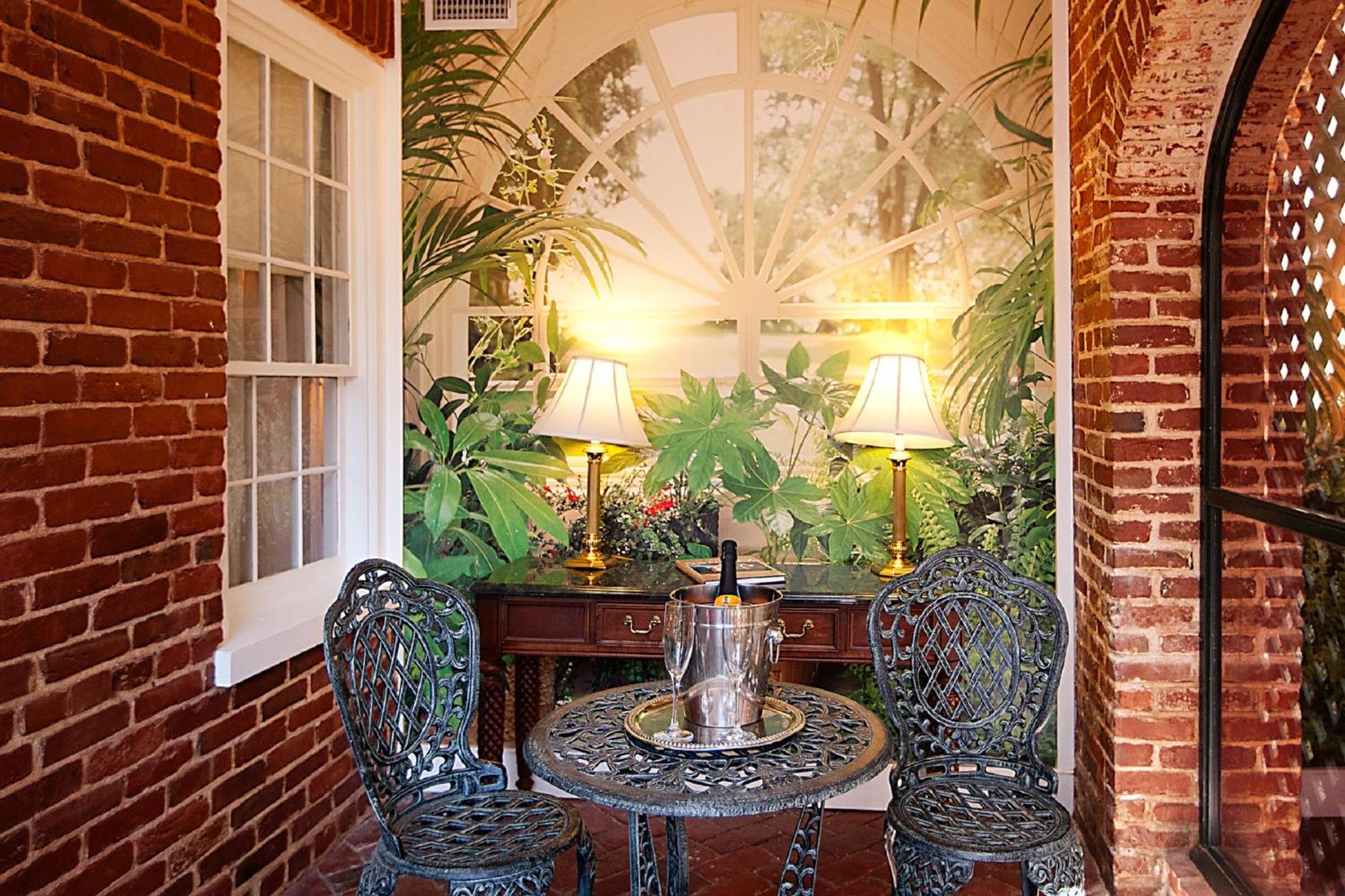Natchez Vacations - Monmouth Historic Inn - Property Image 19
