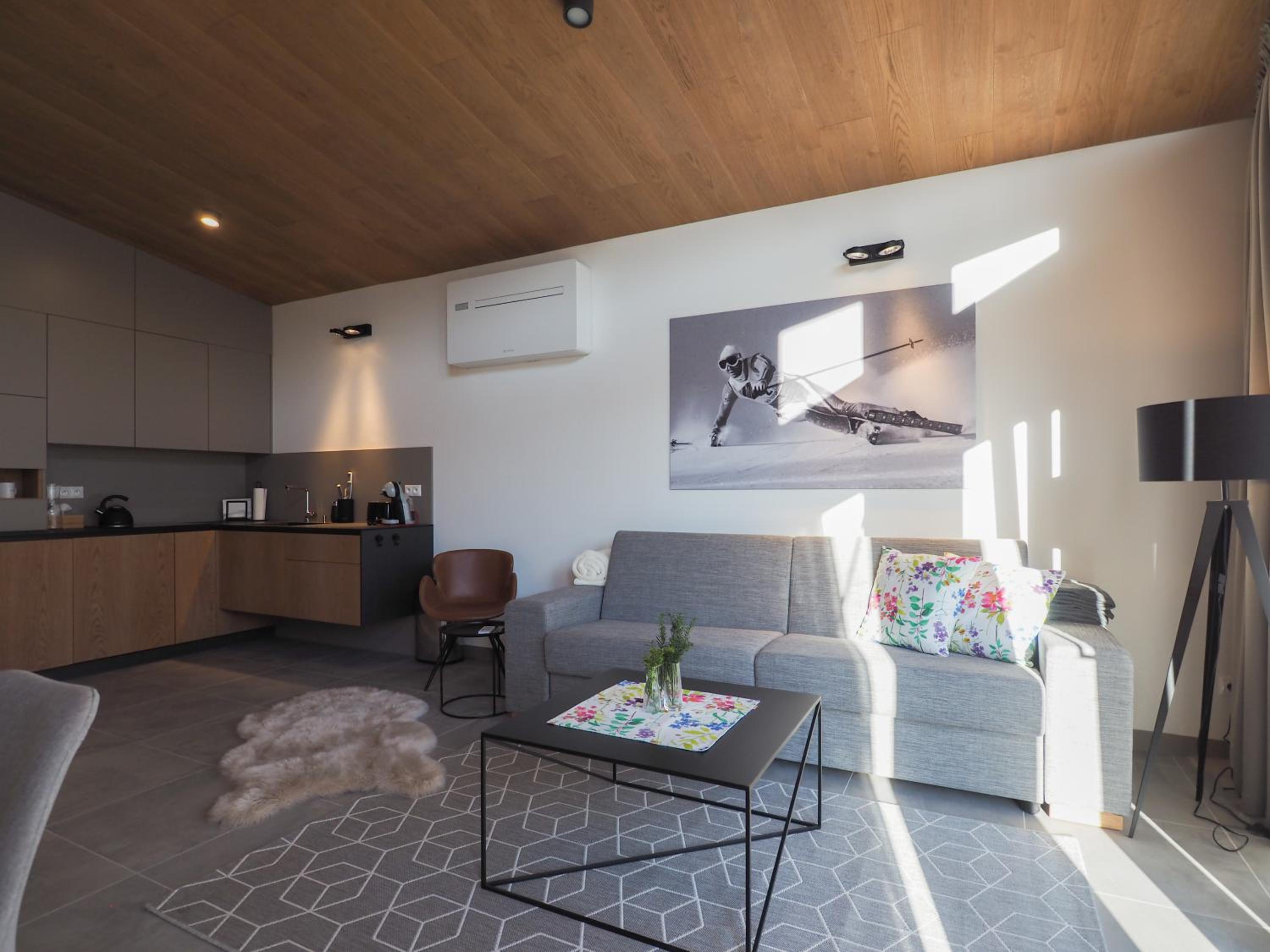 CHALEYOTT Mountain Apartments