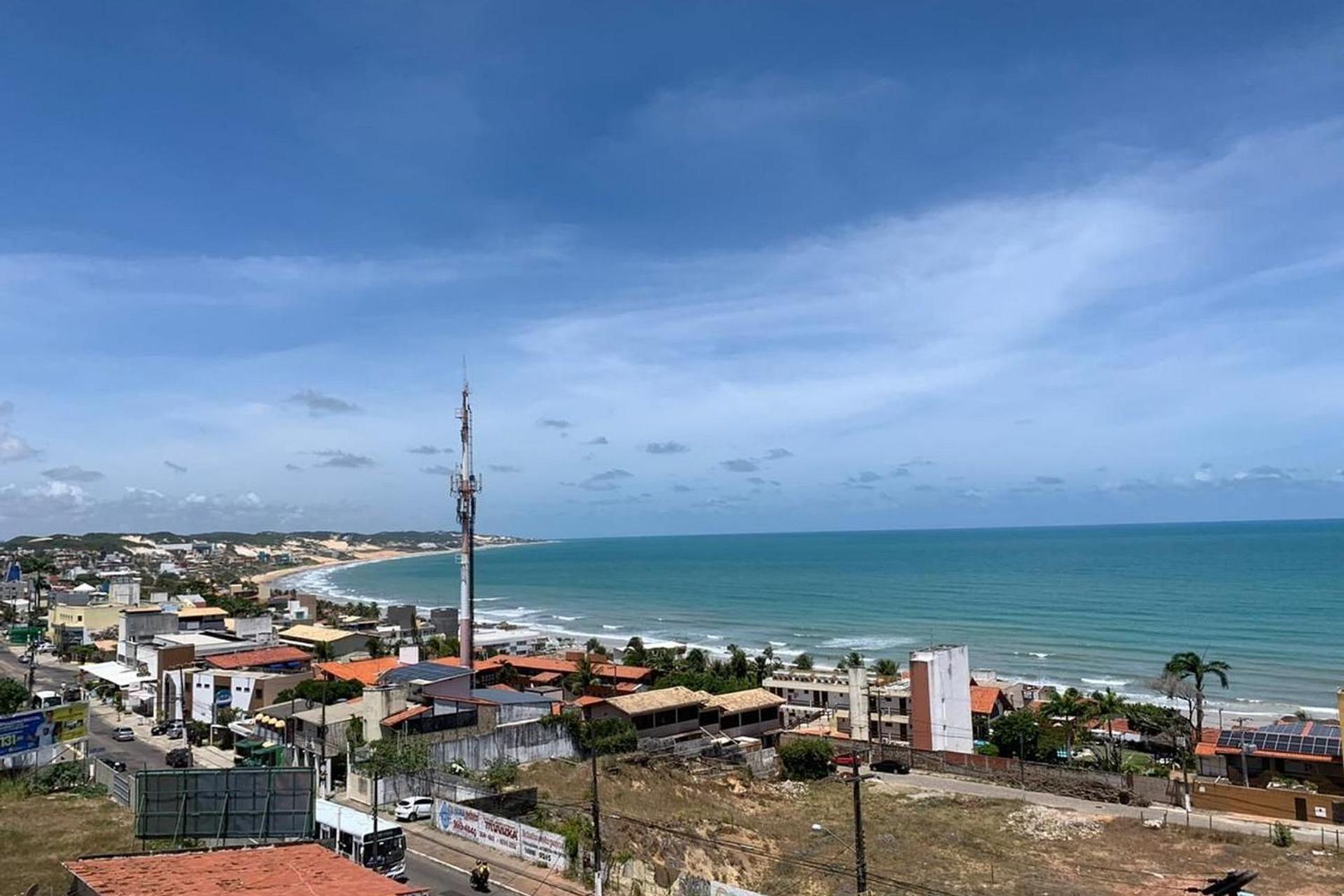 LINDO APARTAMENTO COM VISTA - PRAIA DE PONTANEGRA