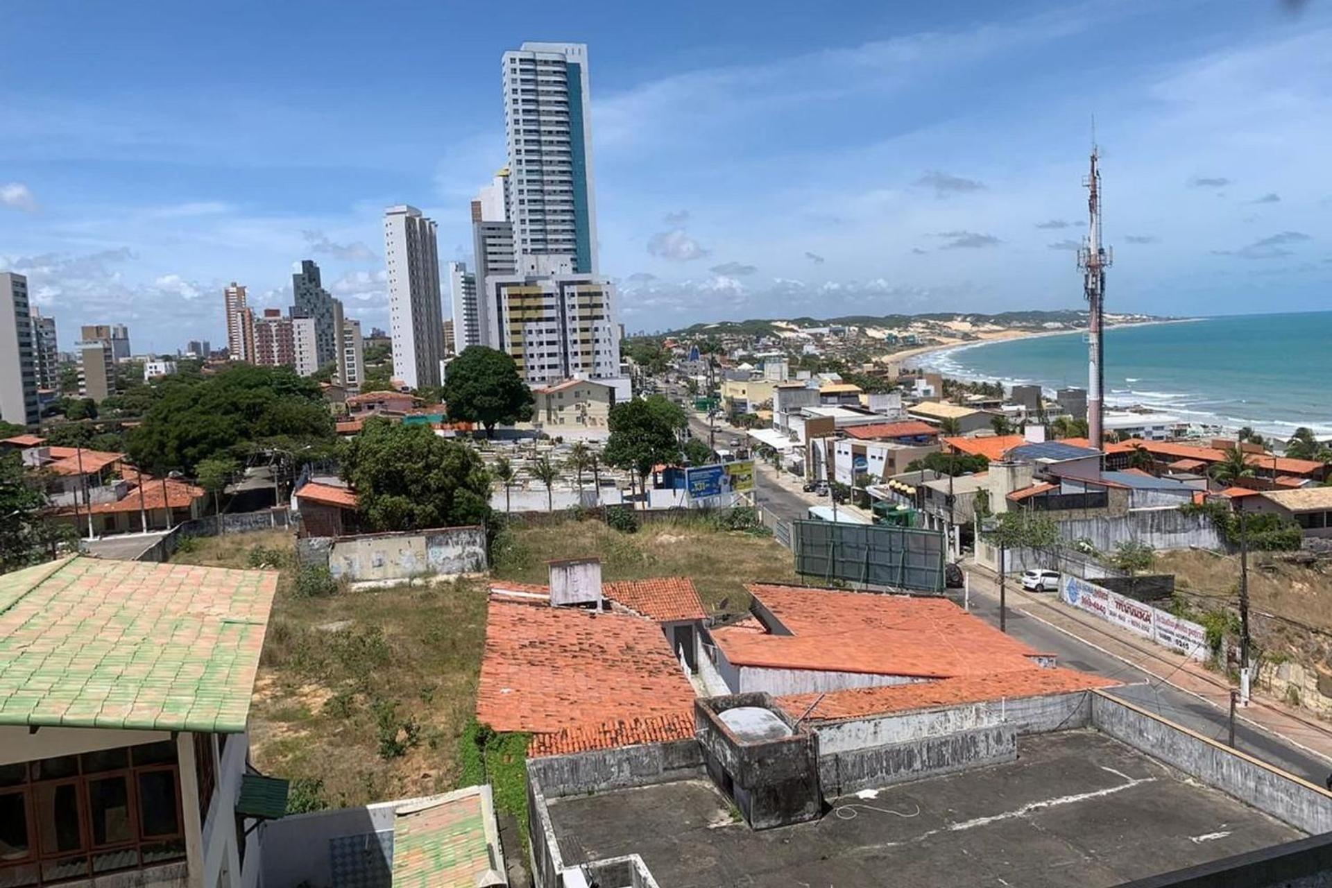 LINDO APARTAMENTO COM VISTA - PRAIA DE PONTANEGRA
