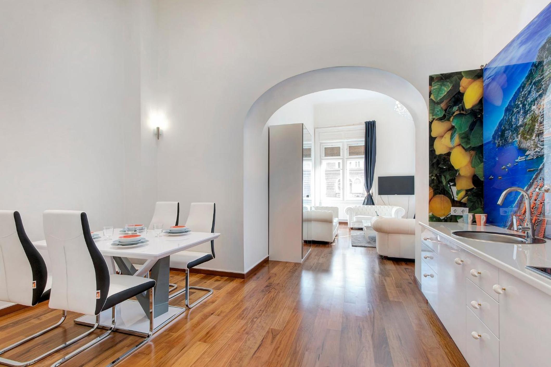 Royale Apartment view 5