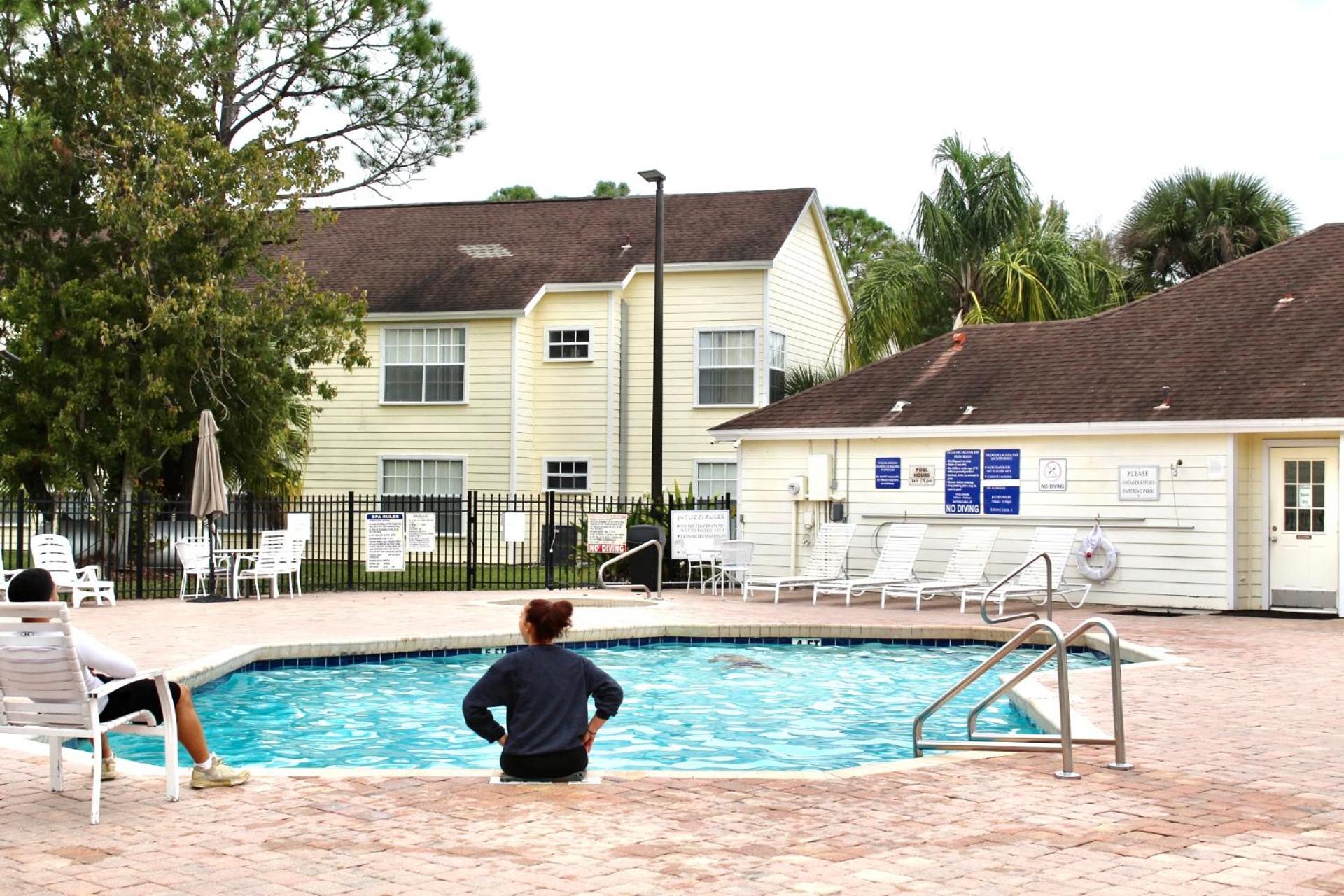 ELEGANT & LUXURIOUS FAMILY APARTMENT close to DISNEY WORLD