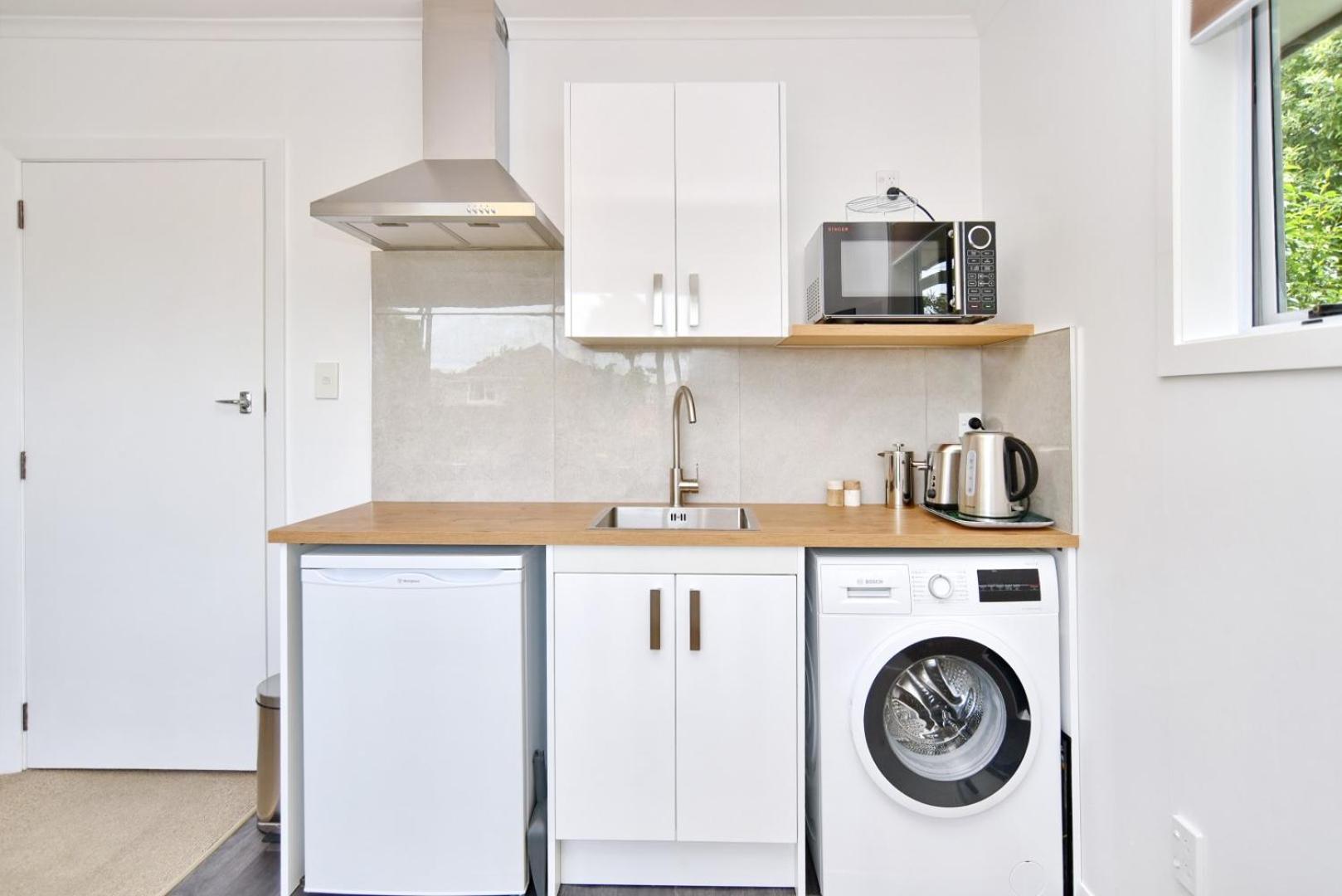 Bevington Studio - Christchurch Holiday Homes view 4