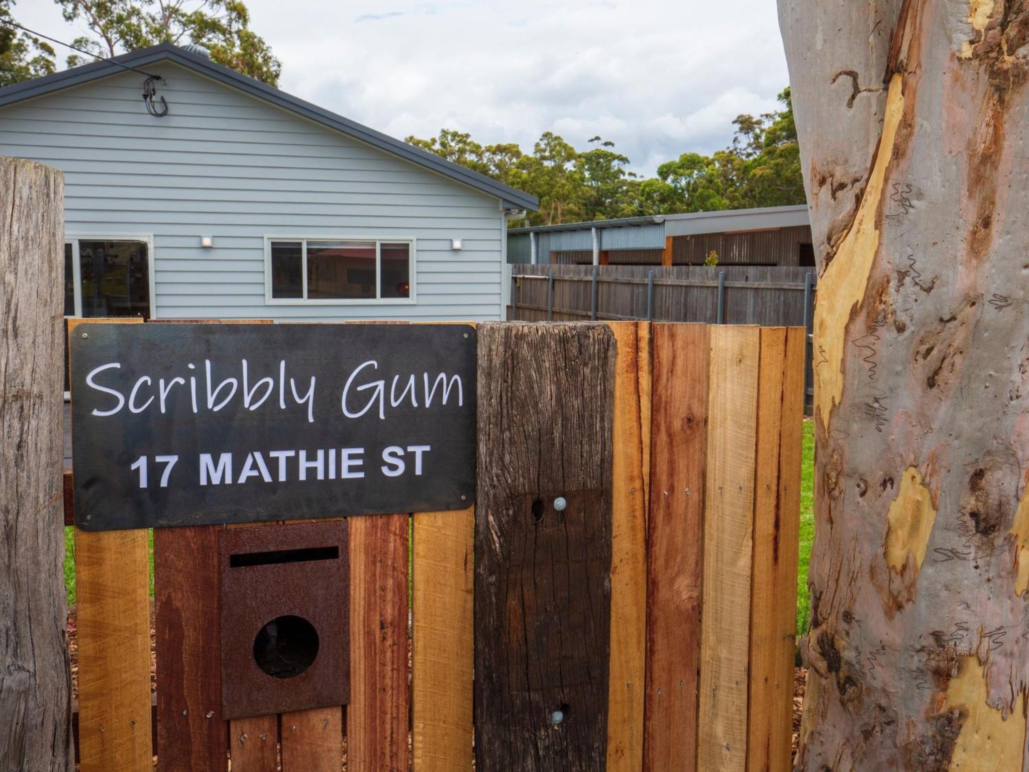 Scribbly Gum I Pet Friendly I 15 Mins Drive to Hyams Beach