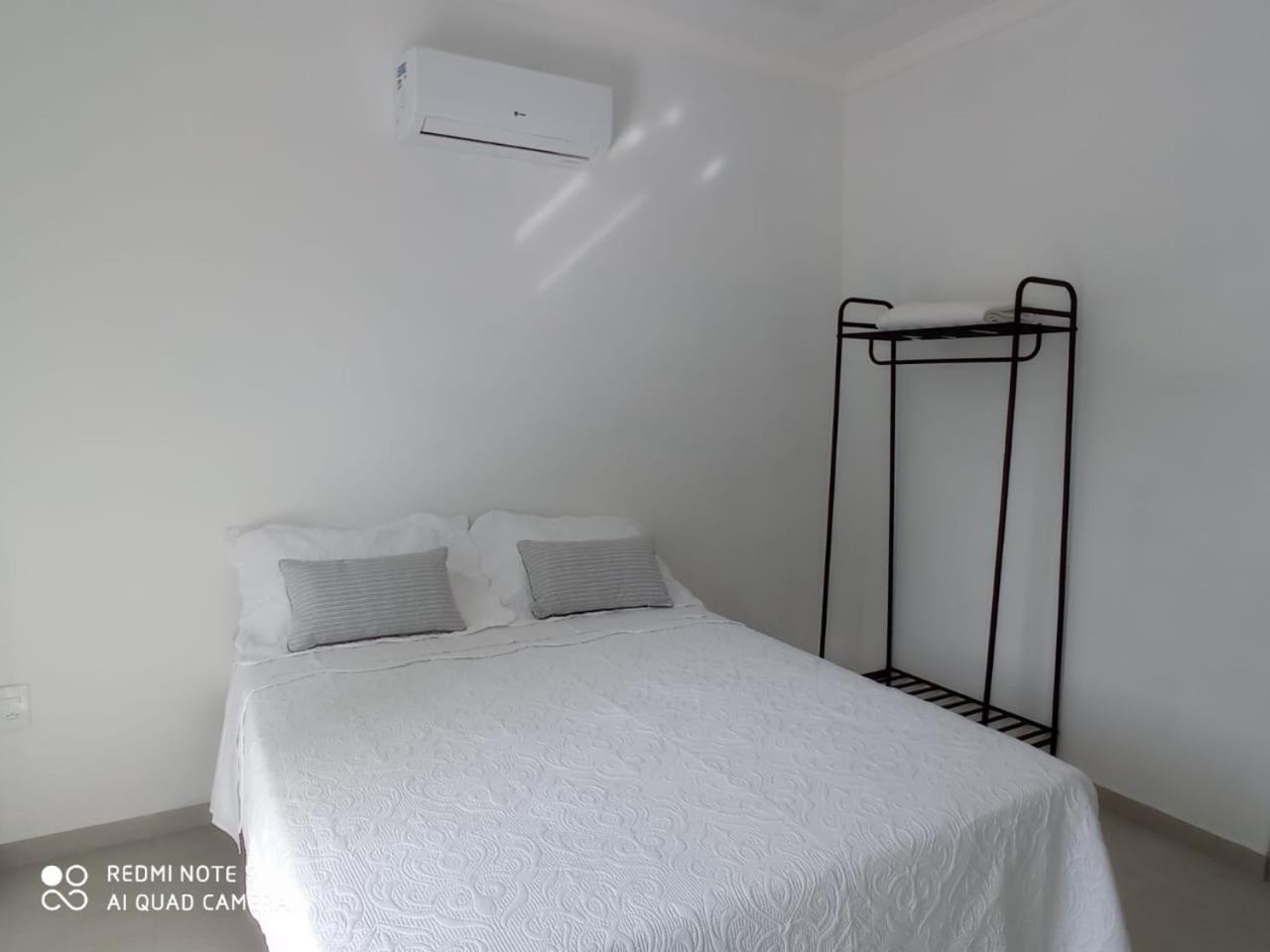 Casa com dois pavimentos nova, em Mariscal
