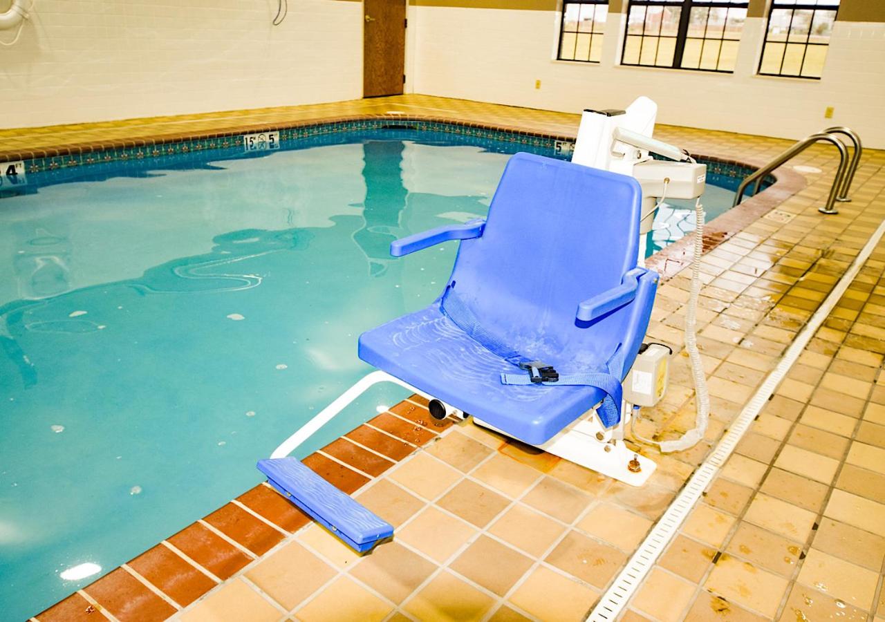 Searcy Vacations - Super 8 by Wyndham Searcy AR - Property Image 8