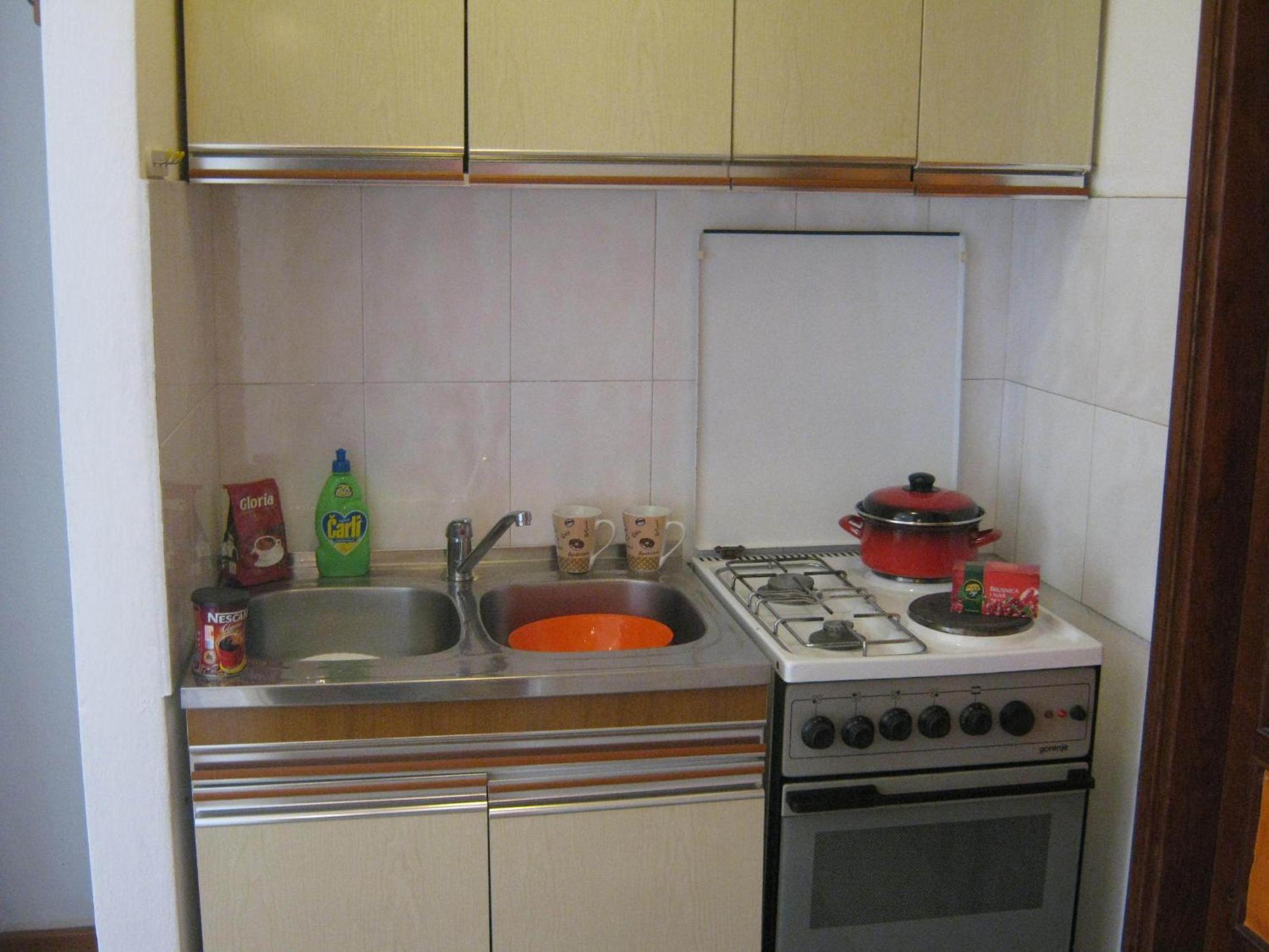 Apartments and Rooms Artemida