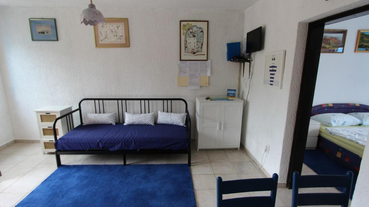 Apartments Lastavica view 2
