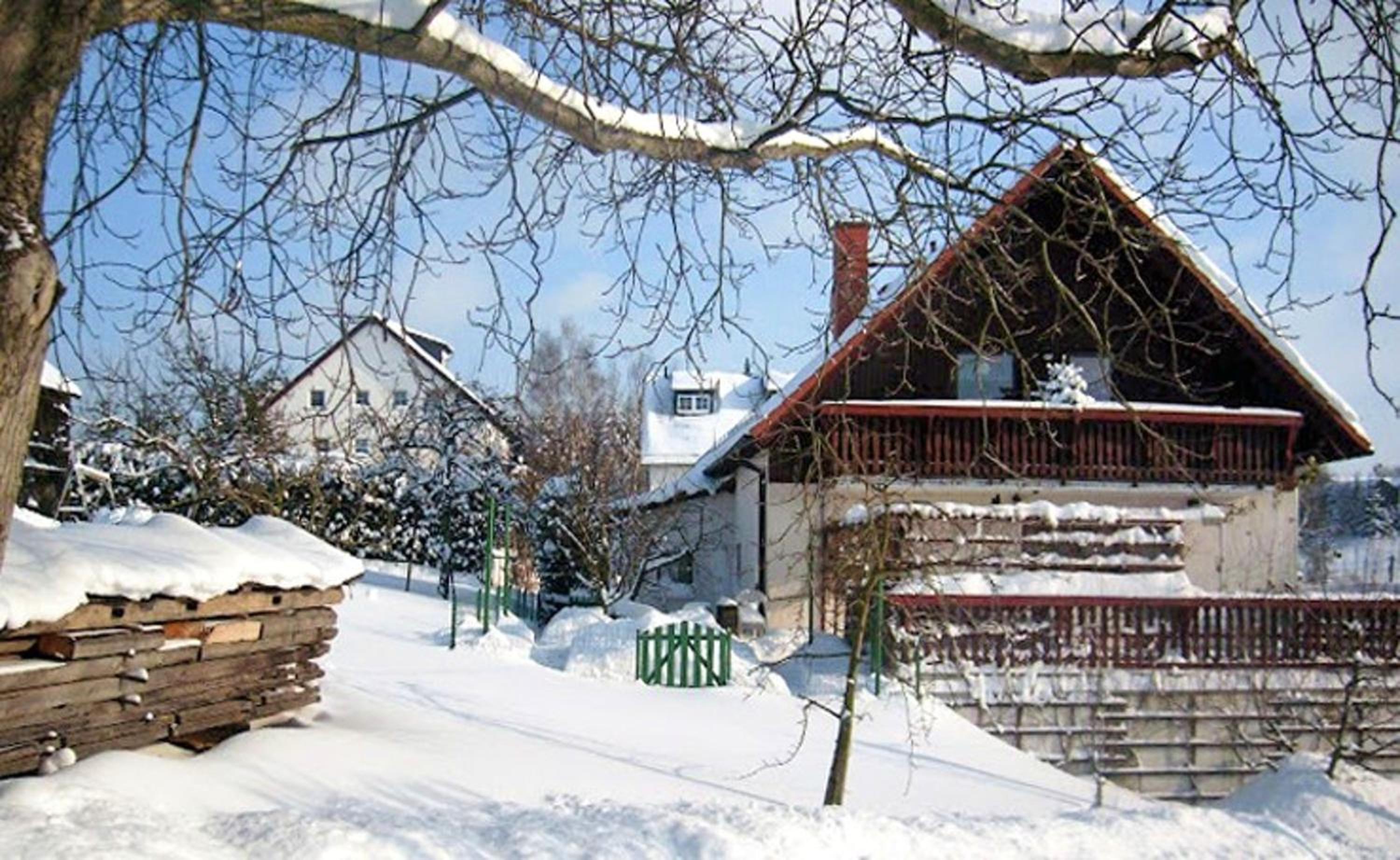 Comfortable apartment in Obernaundorf with shared pool, 45m²