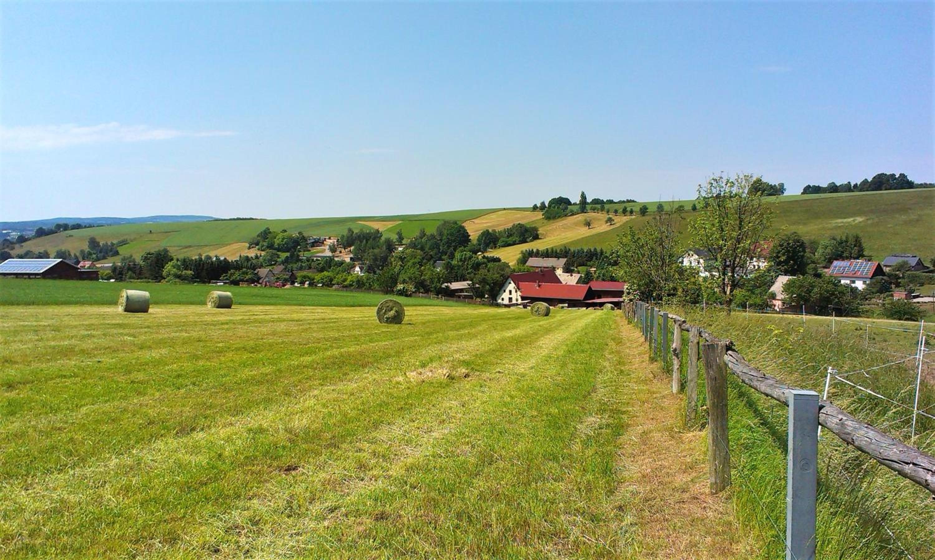 Comfortable apartment in Obernaundorf with shared pool, 45m²