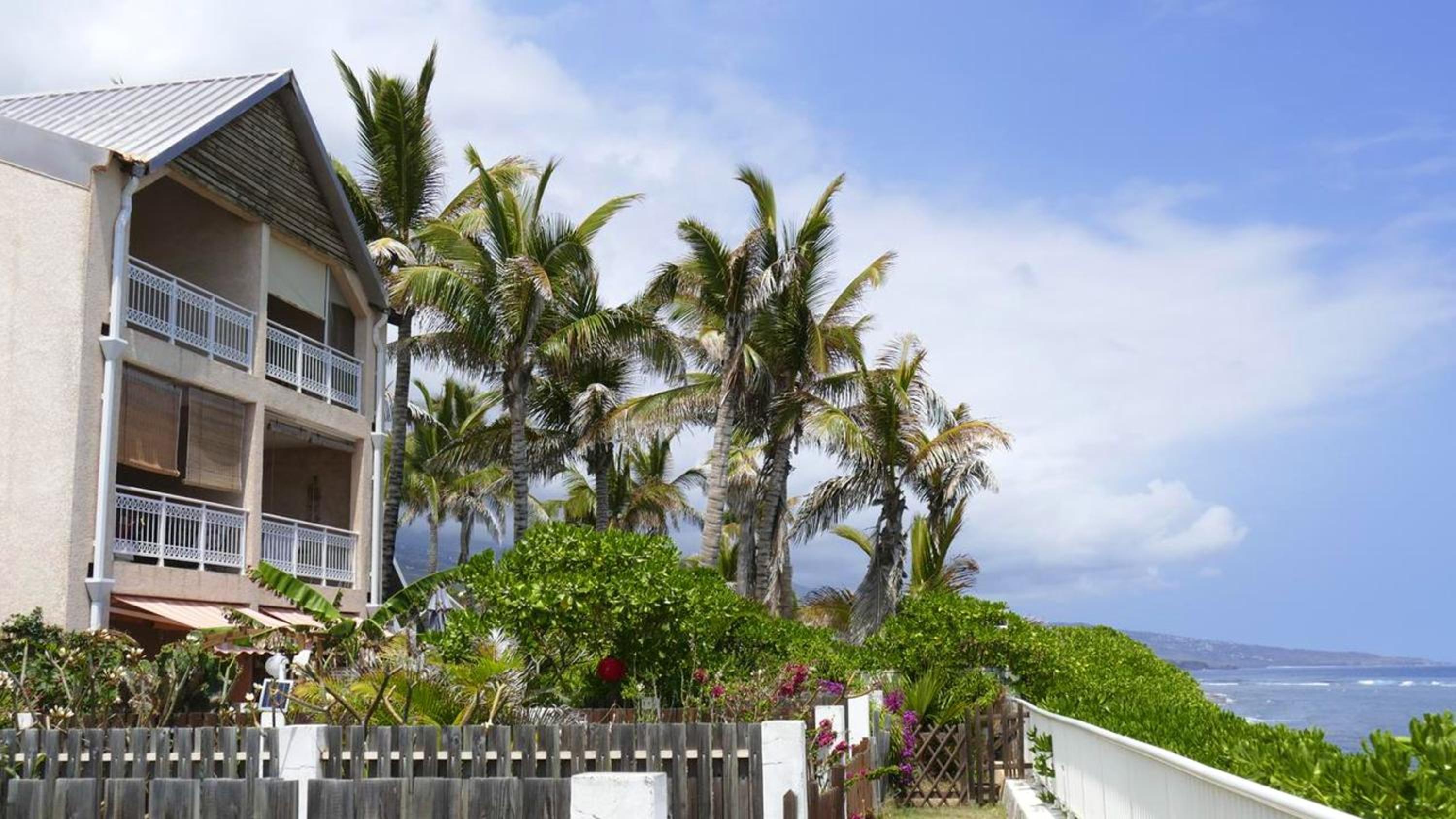 Appartement cosy avec vue sur la mer - 50 m² - Les Trois Bassins view 3