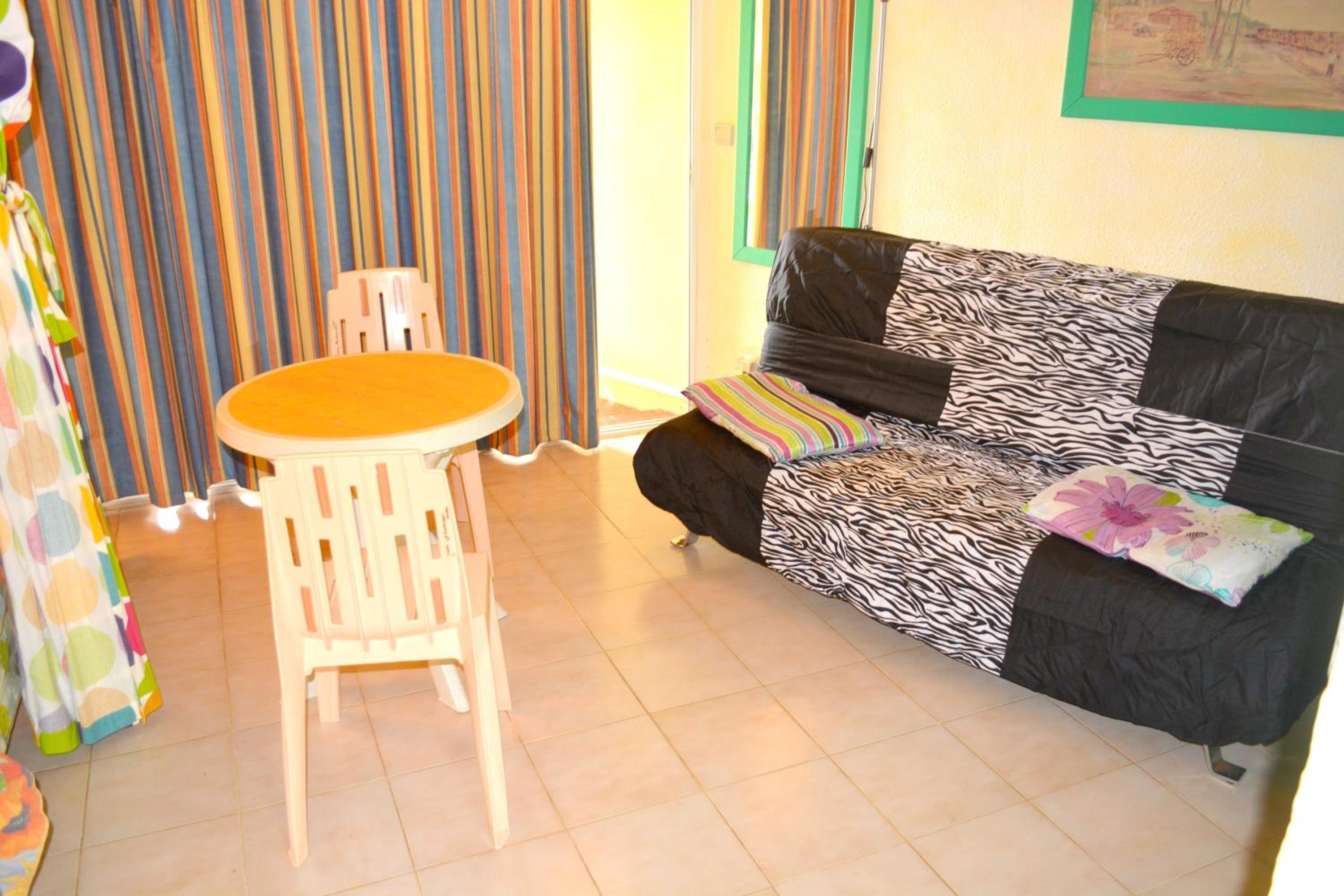 Studio en bord de mer à Sainte-Anne - 25 m² avec jardin. view 4