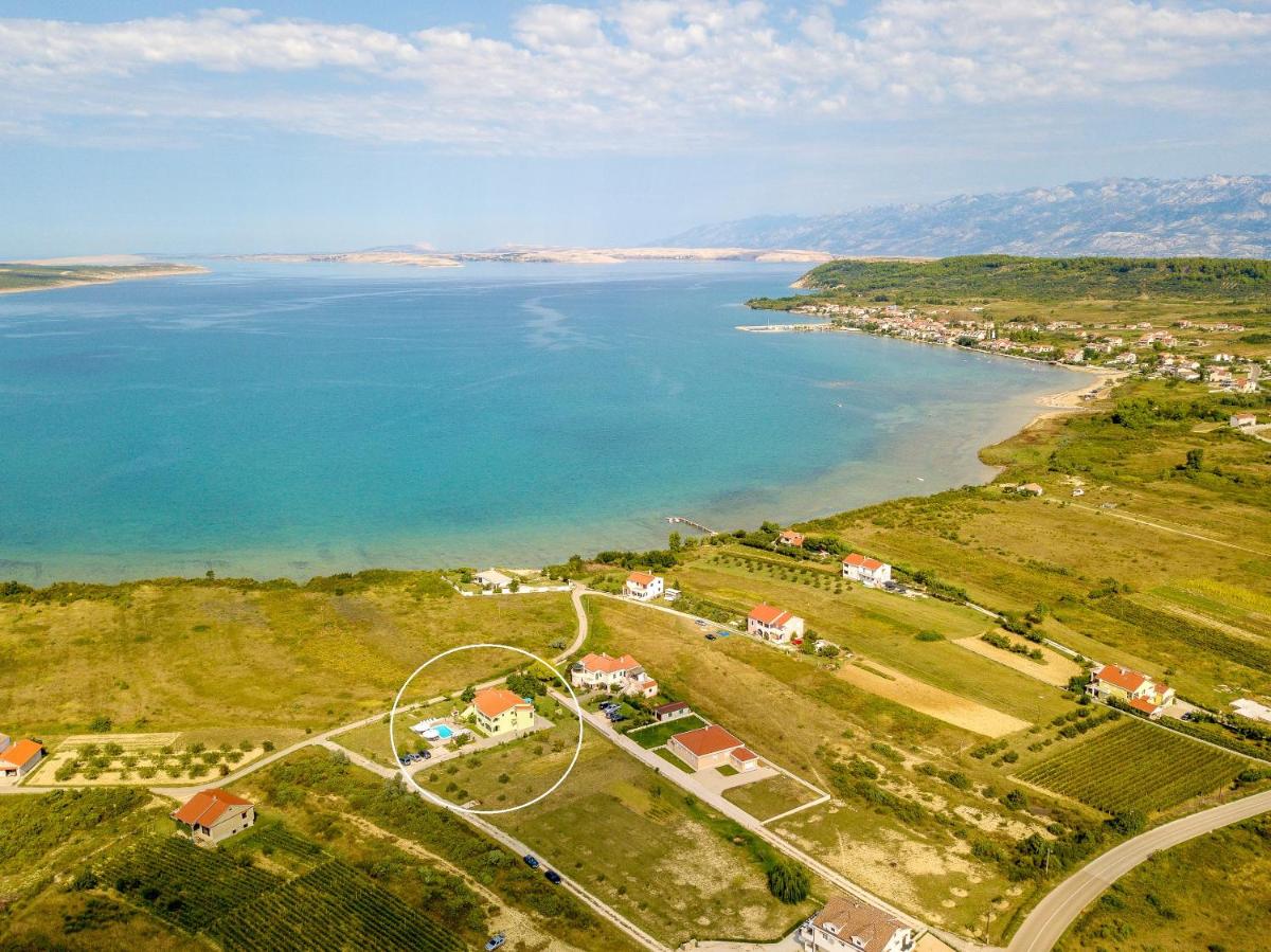 3 bedrooms appartement at Ljubac 300 m away from the beach with sea view shared pool and furnished garden