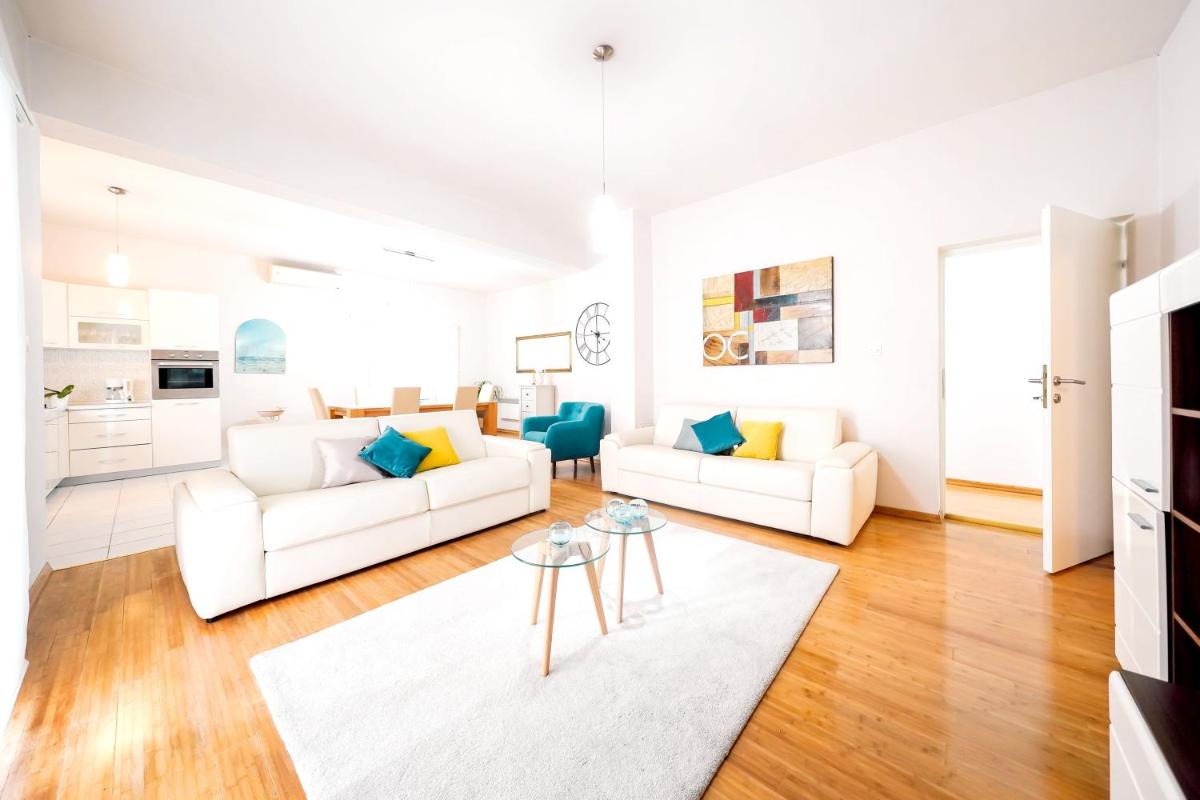 3 bedrooms appartement at Ljubac 300 m away from the beach with sea view shared pool and furnished garden