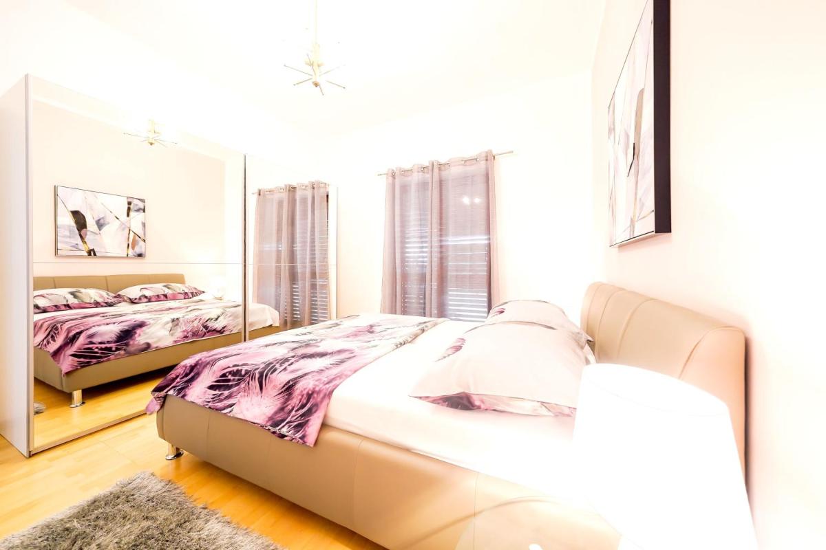 3 bedrooms appartement at Ljubac 300 m away from the beach with sea view shared pool and furnished garden