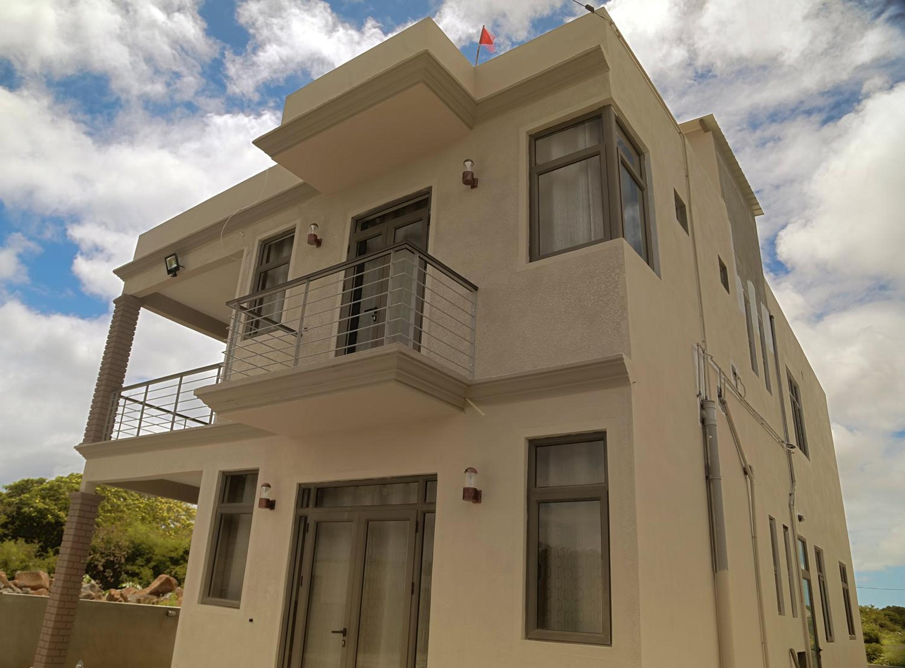 Luxurious Villa in Pereybere with Pool