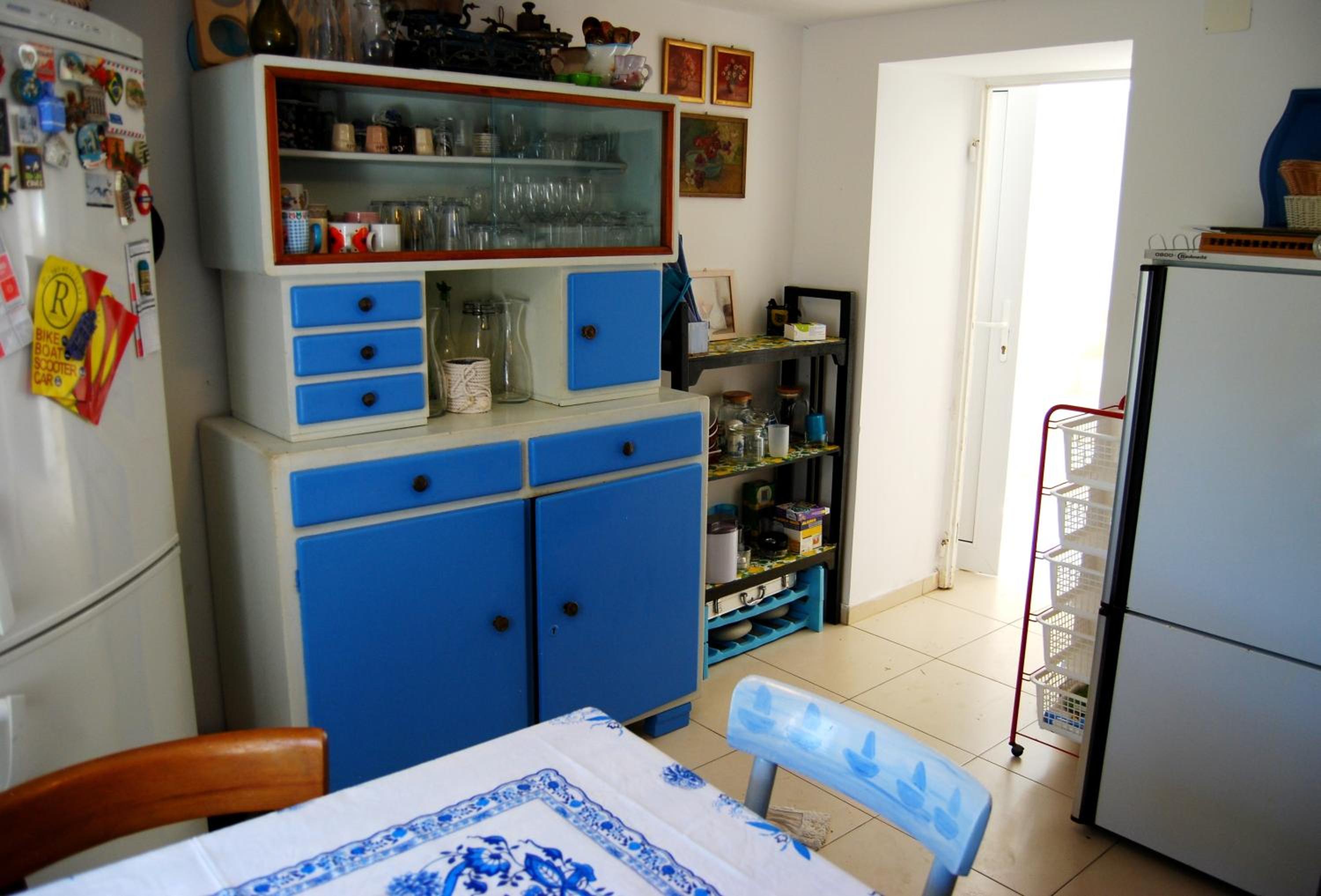Spacious house in Lukoran with sea view