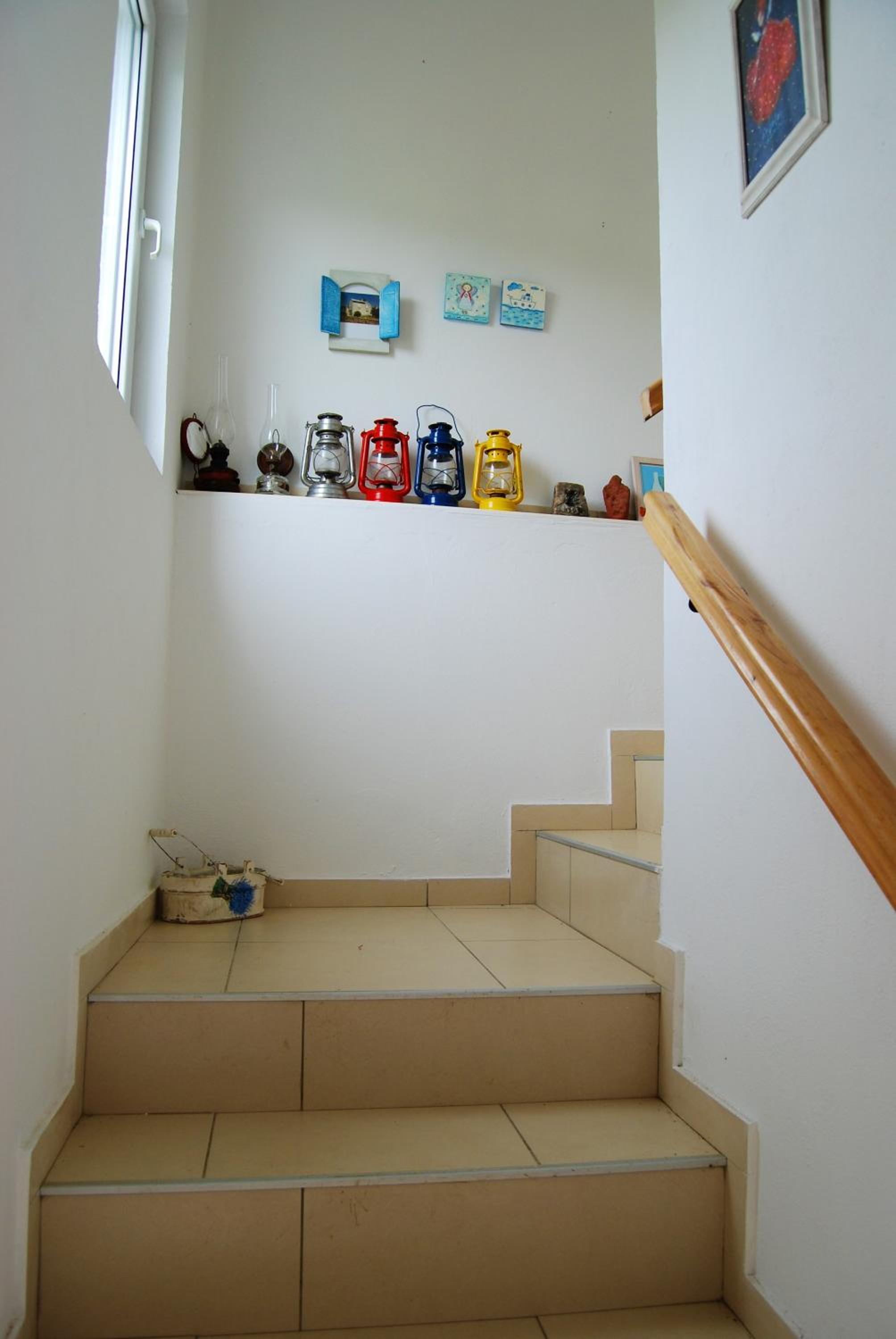 Spacious house in Lukoran with sea view
