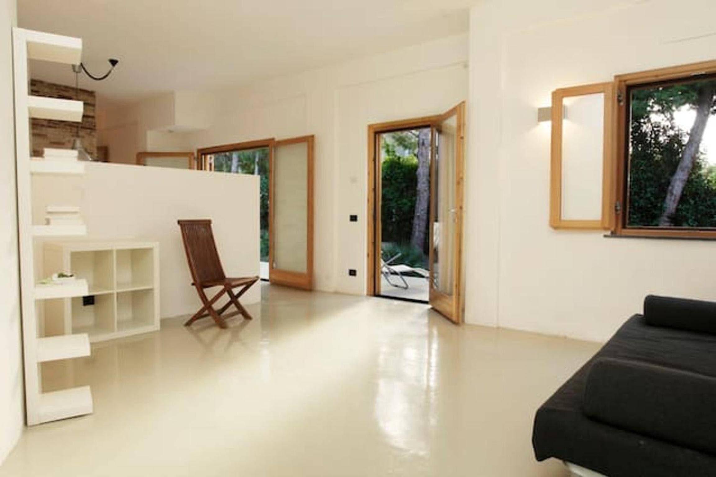 Spacious Villa in Altavilla Milicia with Private Pool