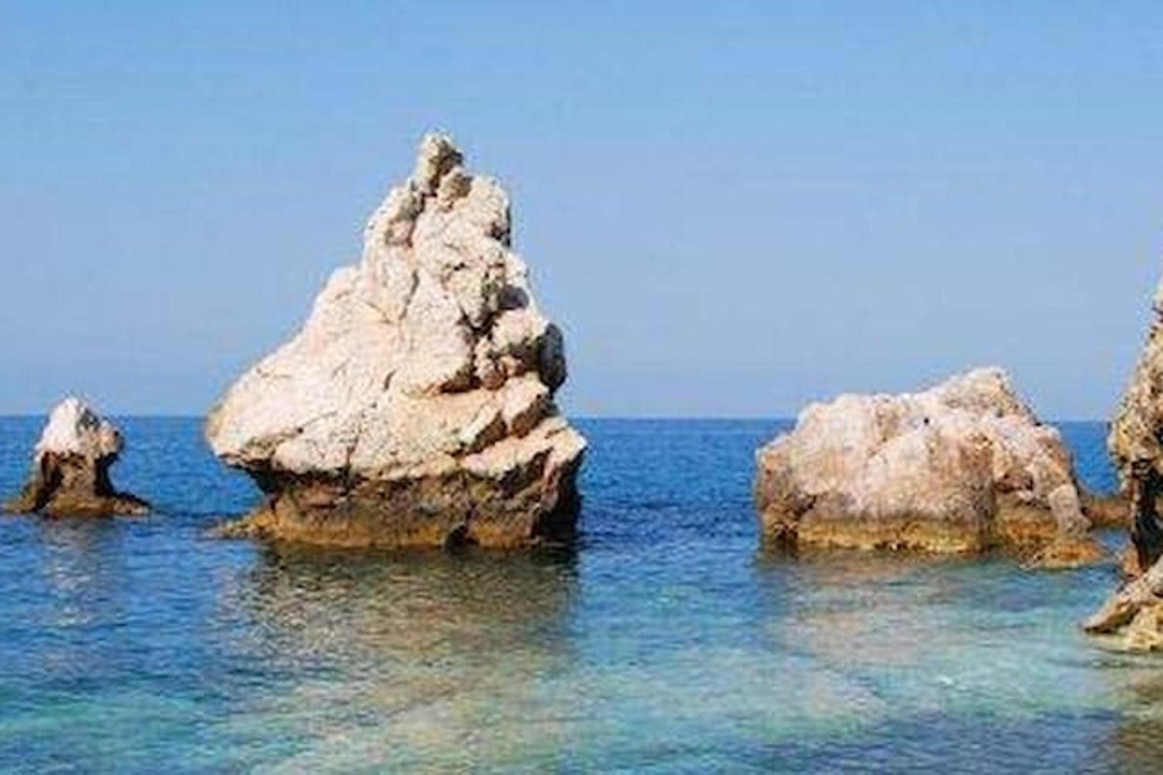 Spacious Villa in Altavilla Milicia with Private Pool