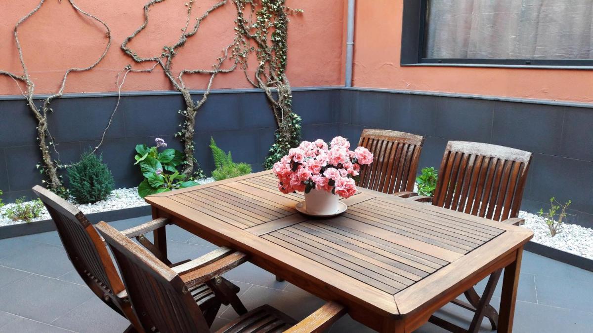 One bedroom appartement with furnished terrace and wifi at Olot view 5