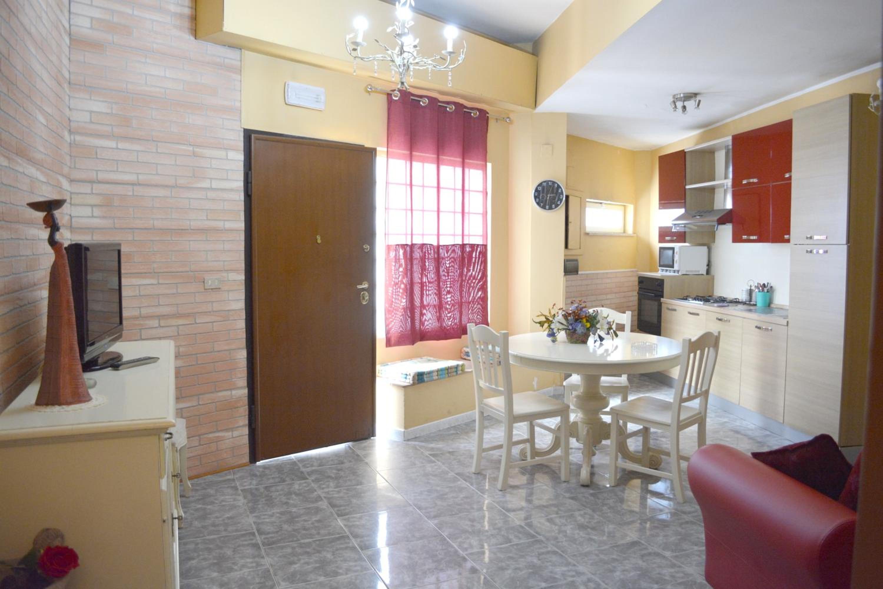 Charming Apartment Reggio Calabria 60 m² + Parking
