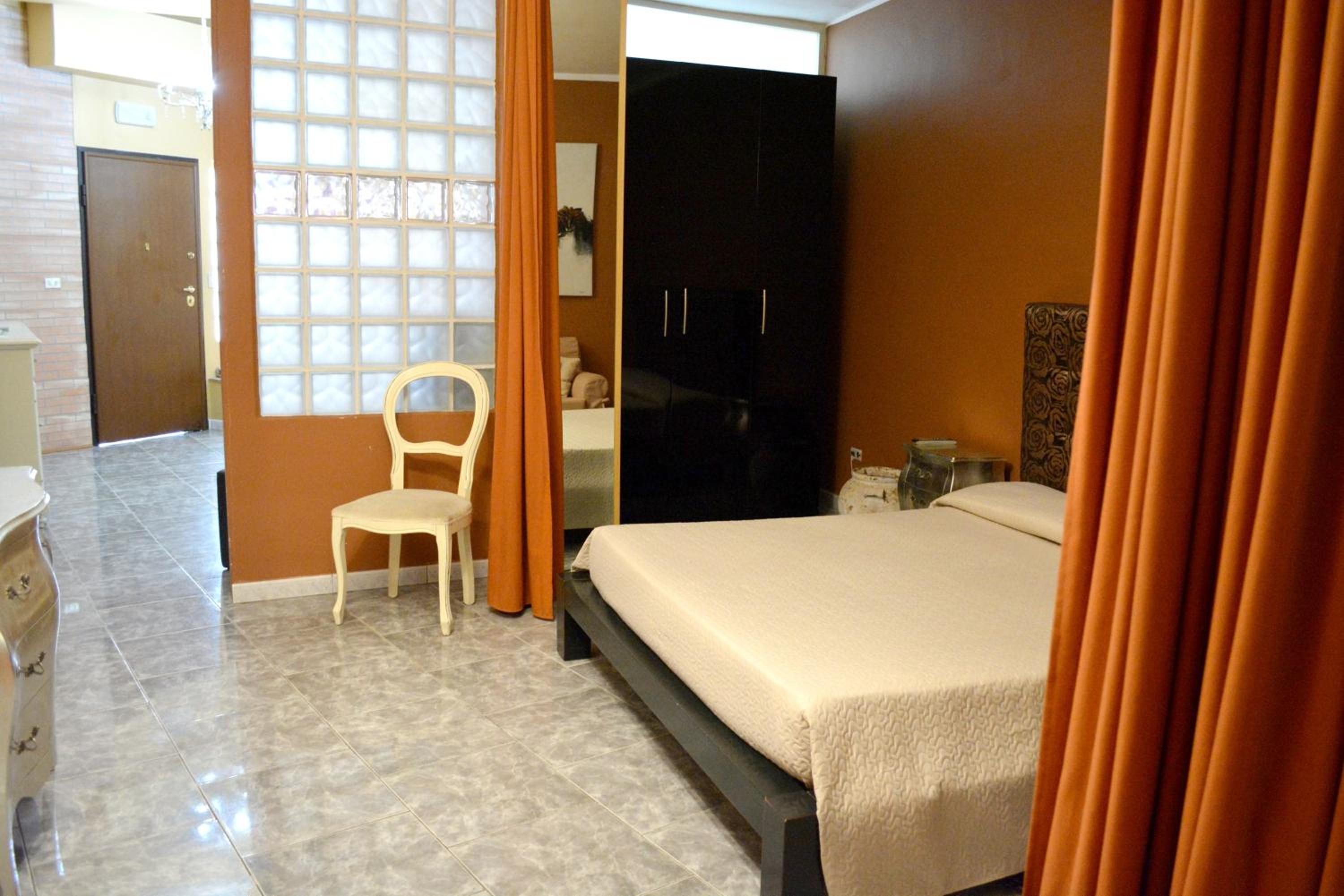 Charming Apartment Reggio Calabria 60 m² + Parking